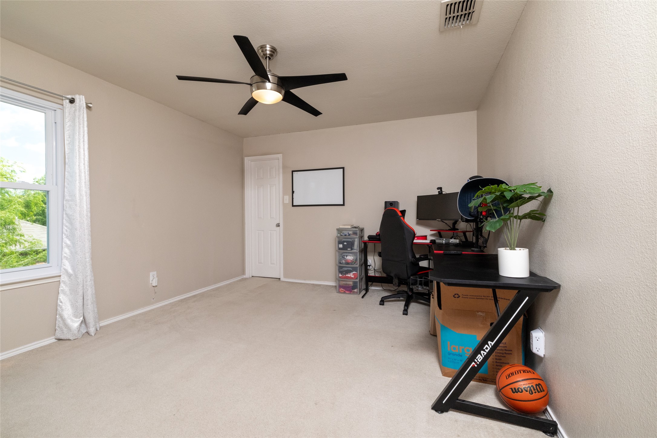 1016 Pebblecreek Drive Burleson TX 76028