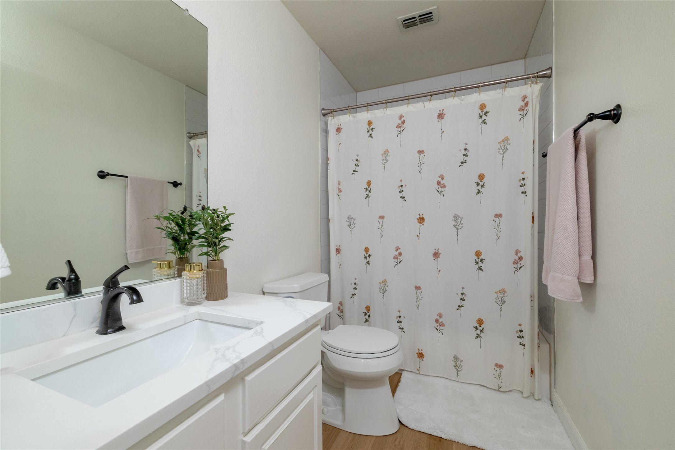 1016 Pebblecreek Drive Burleson TX 76028