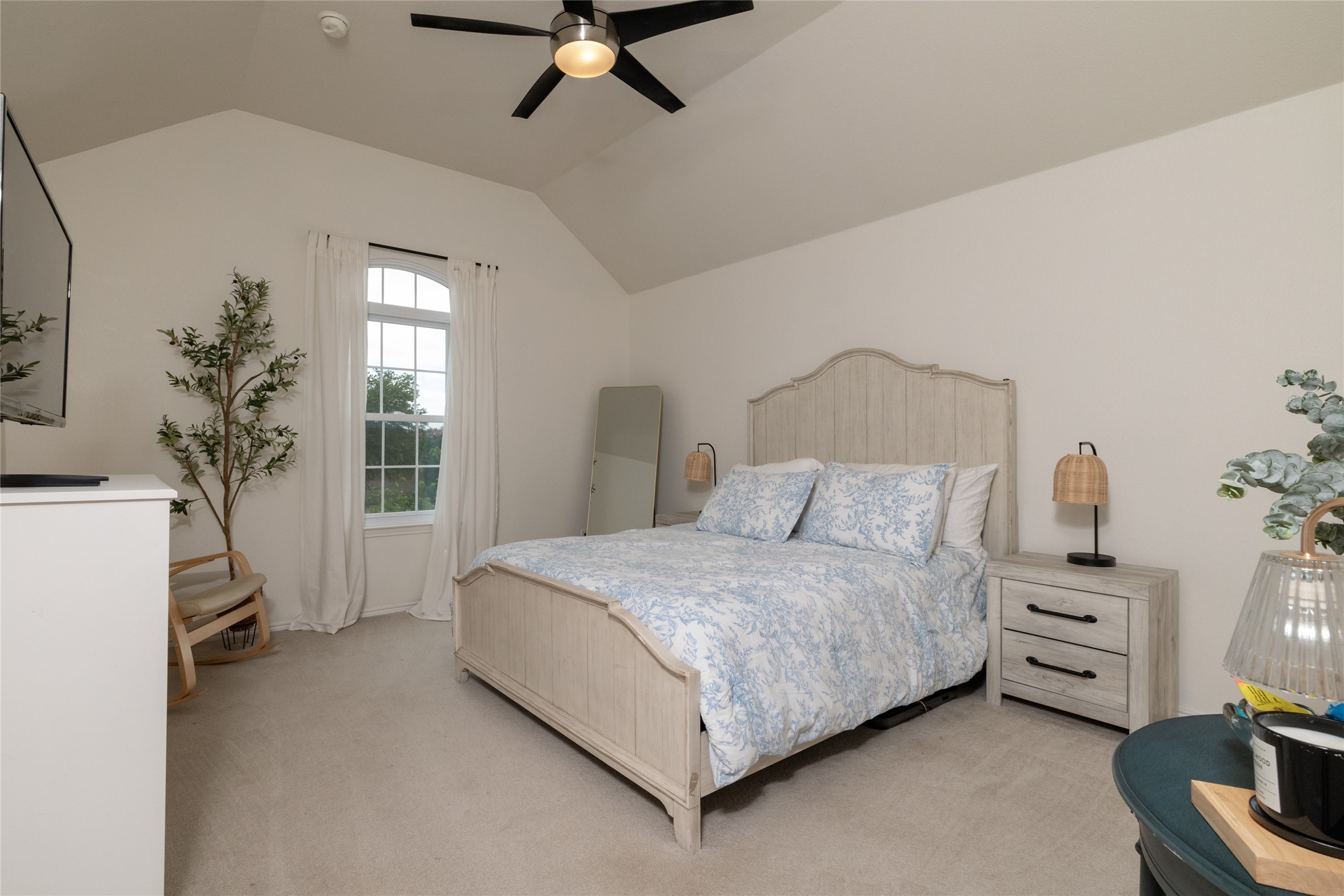 1016 Pebblecreek Drive Burleson TX 76028