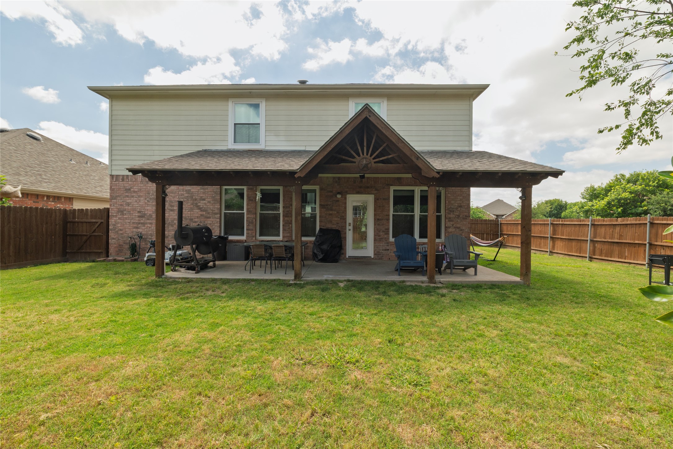 1016 Pebblecreek Drive Burleson TX 76028