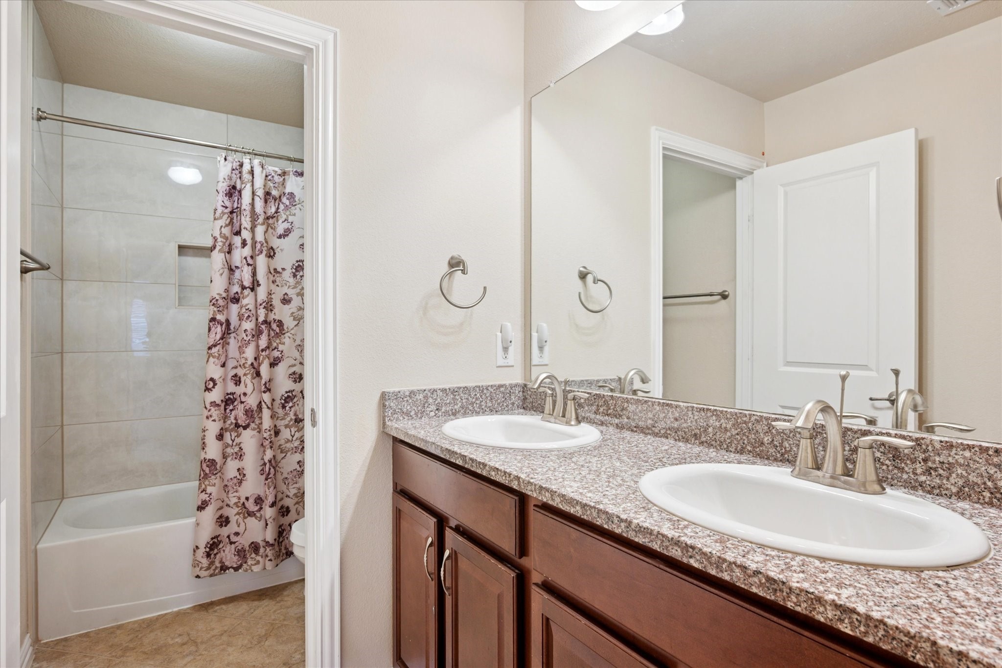 7211 Beranger Drive Irving TX 75063