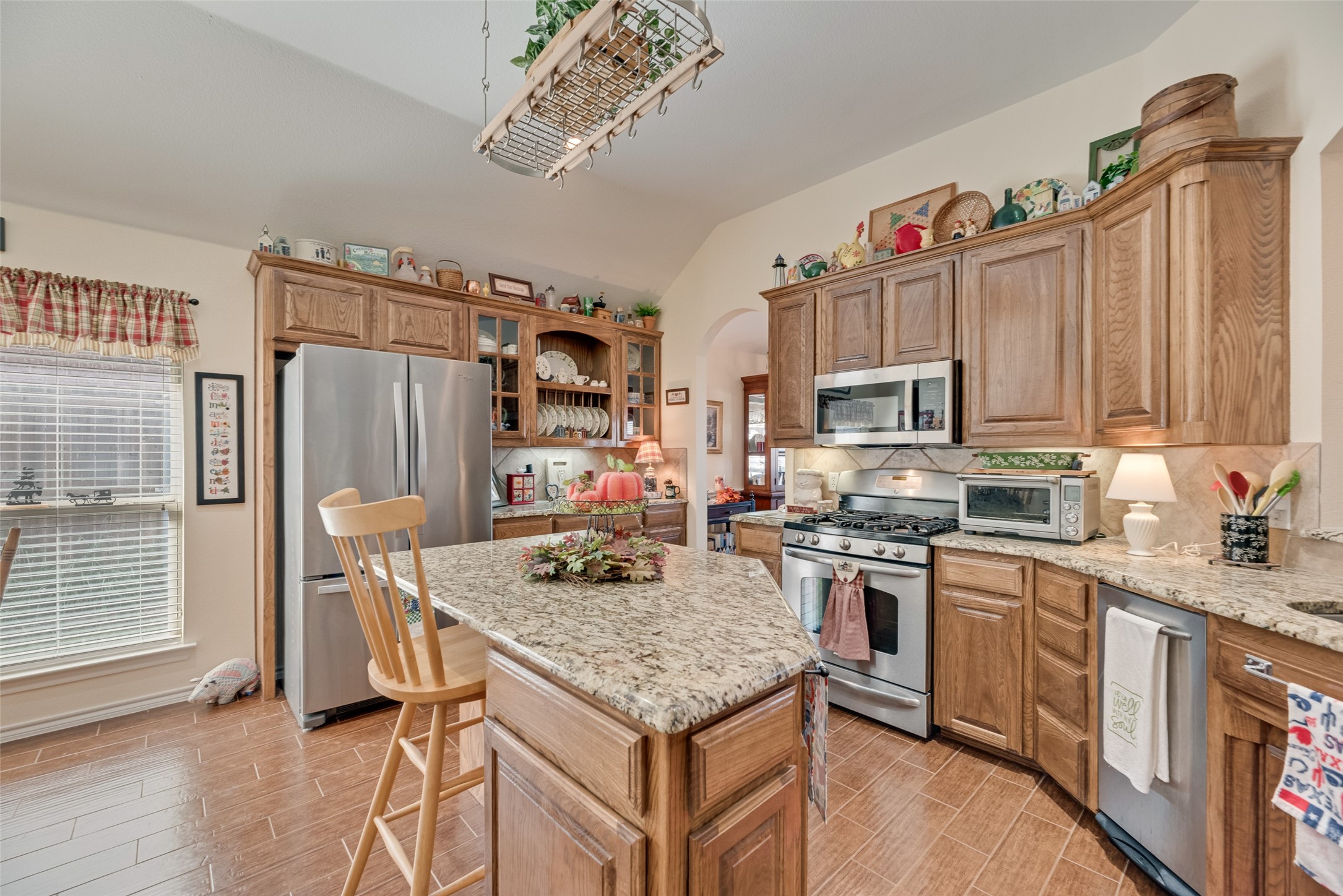 11016 Castle Oak Lane W Fort Worth TX 76108