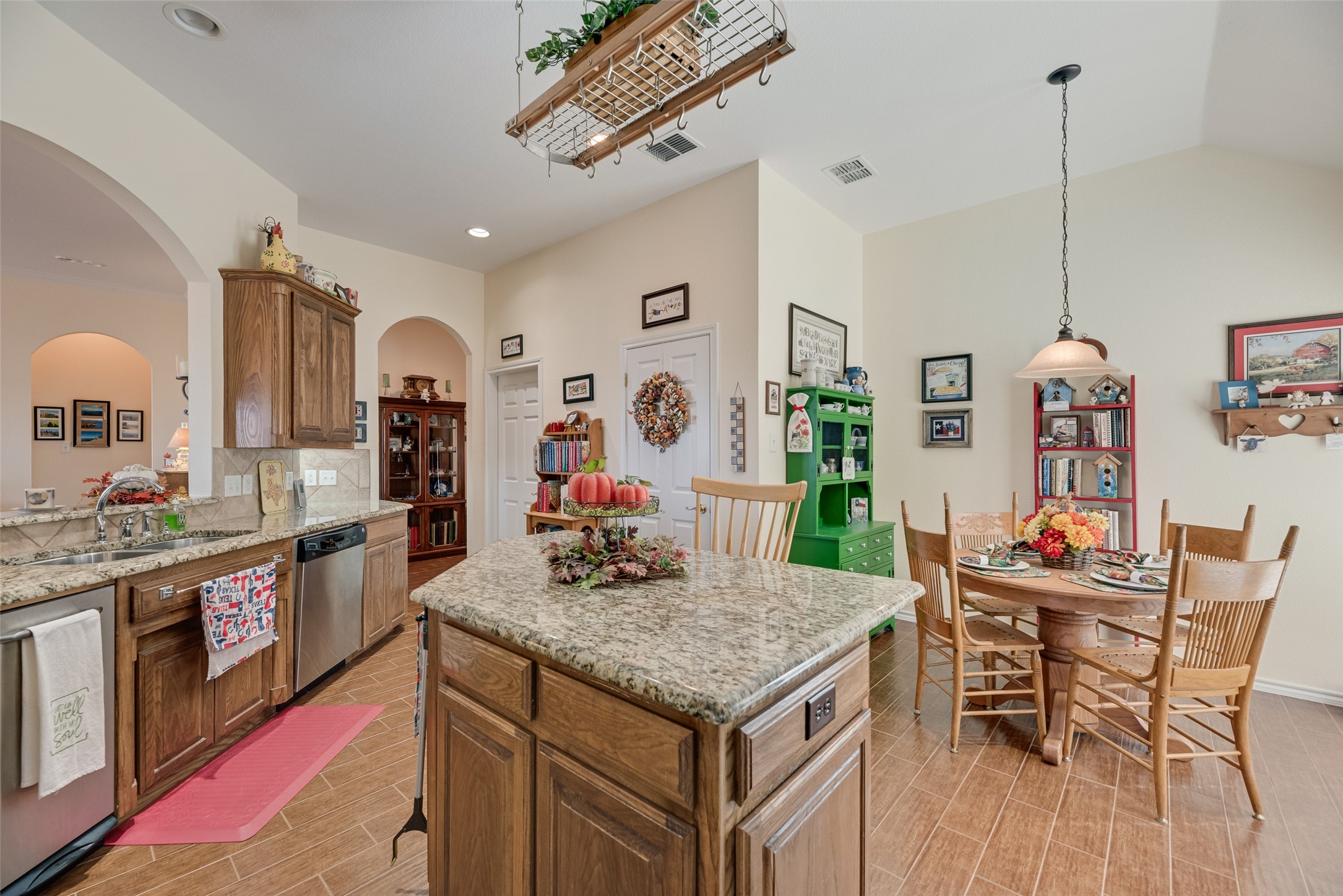 11016 Castle Oak Lane W Fort Worth TX 76108