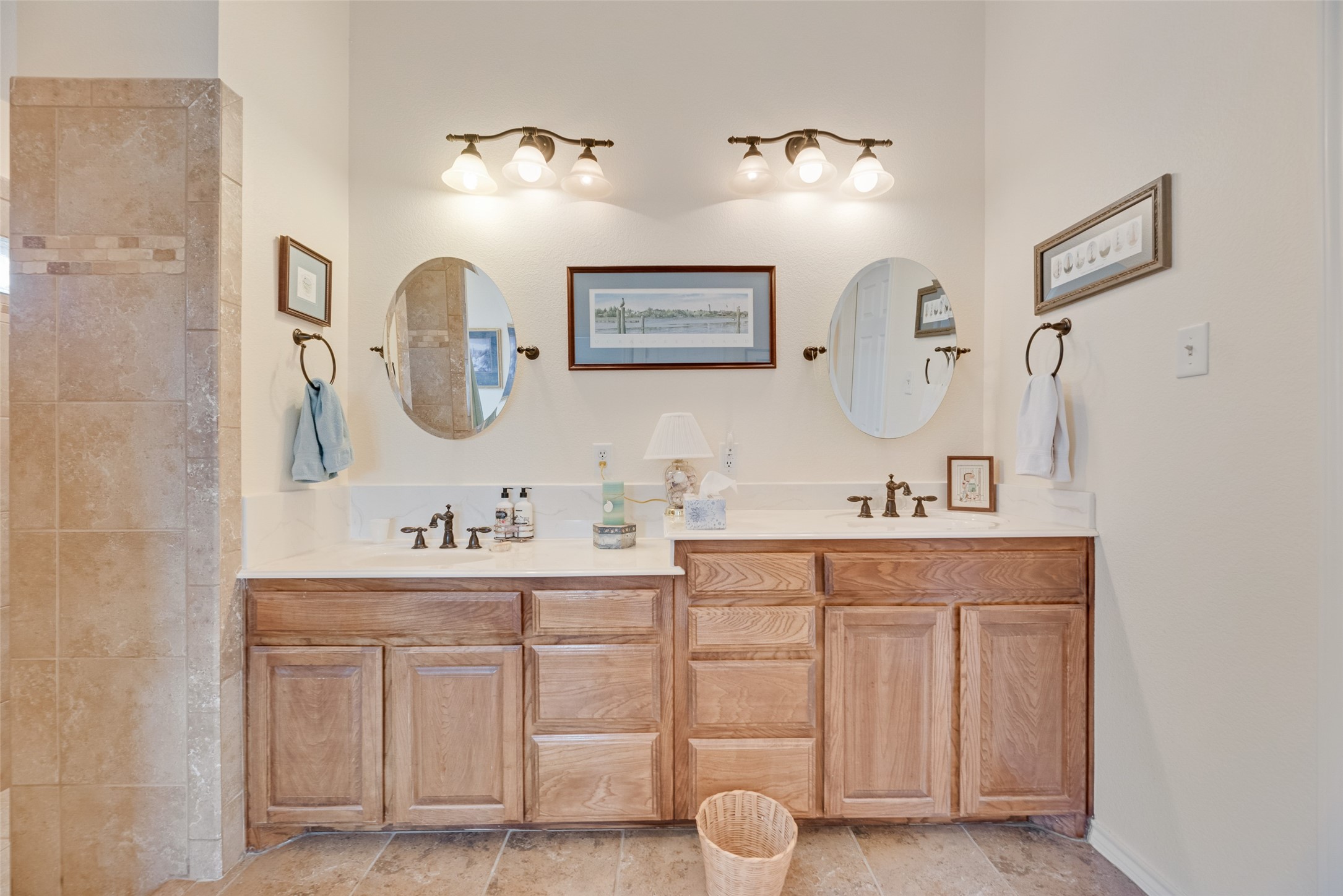 11016 Castle Oak Lane W Fort Worth TX 76108