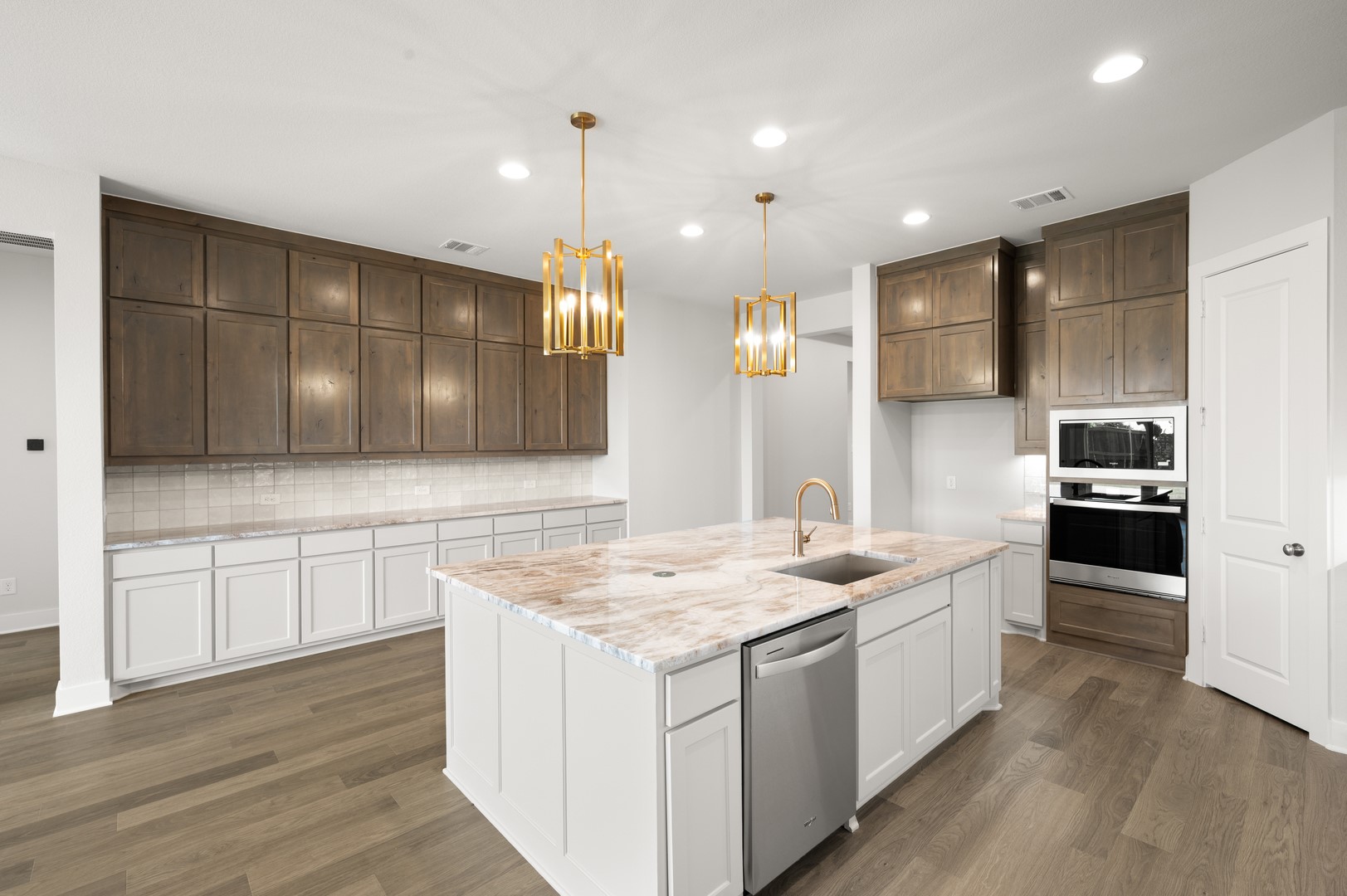 1873 Rough Ridge Trail Midlothian TX 76065