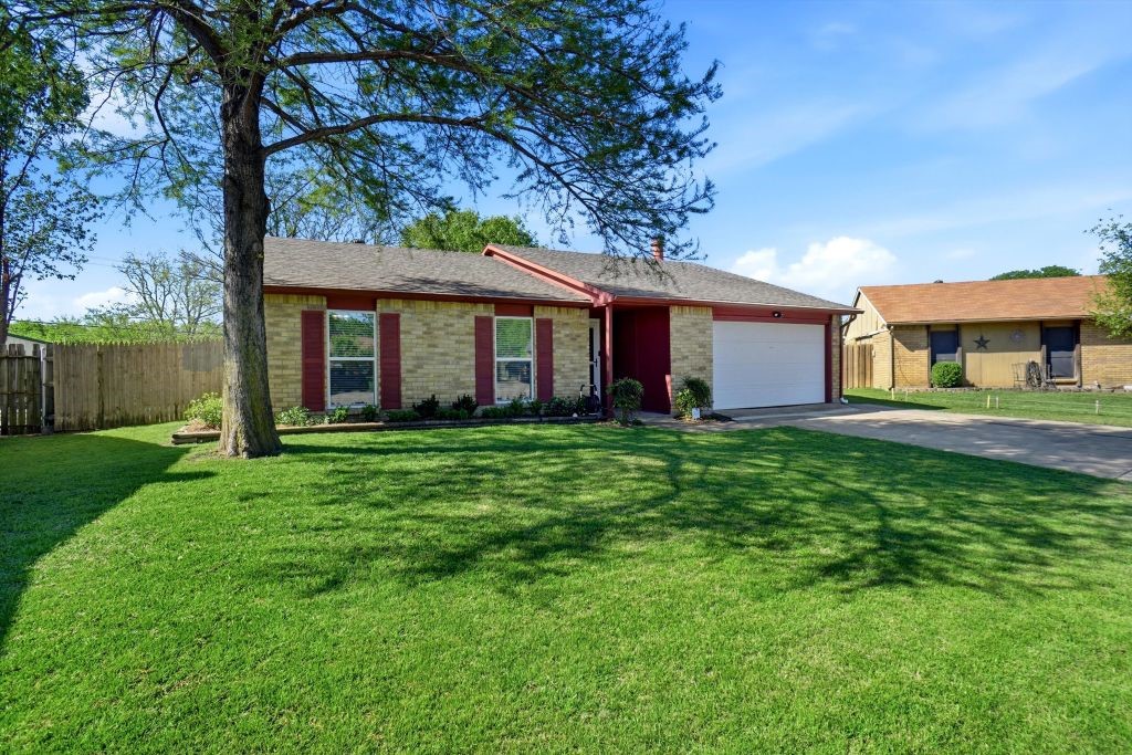 2358 Honeycomb Court Fort Worth TX 76131