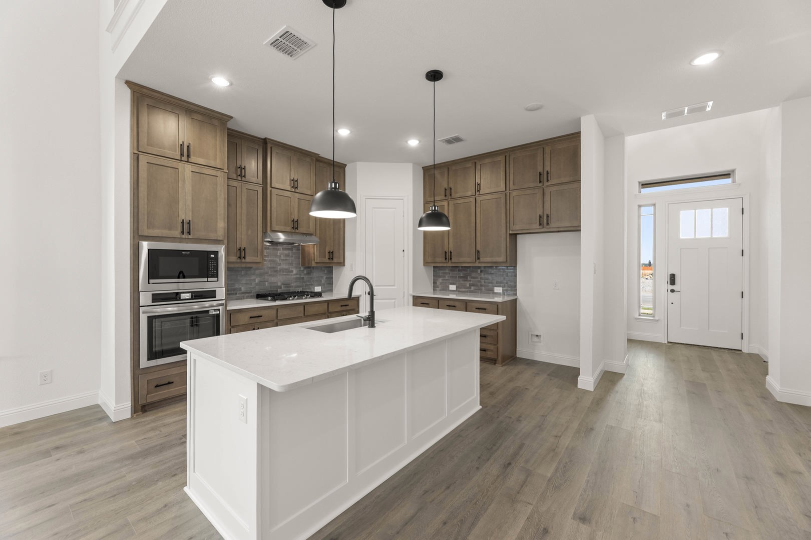 1041 Moss Grove Trail Justin TX 76247