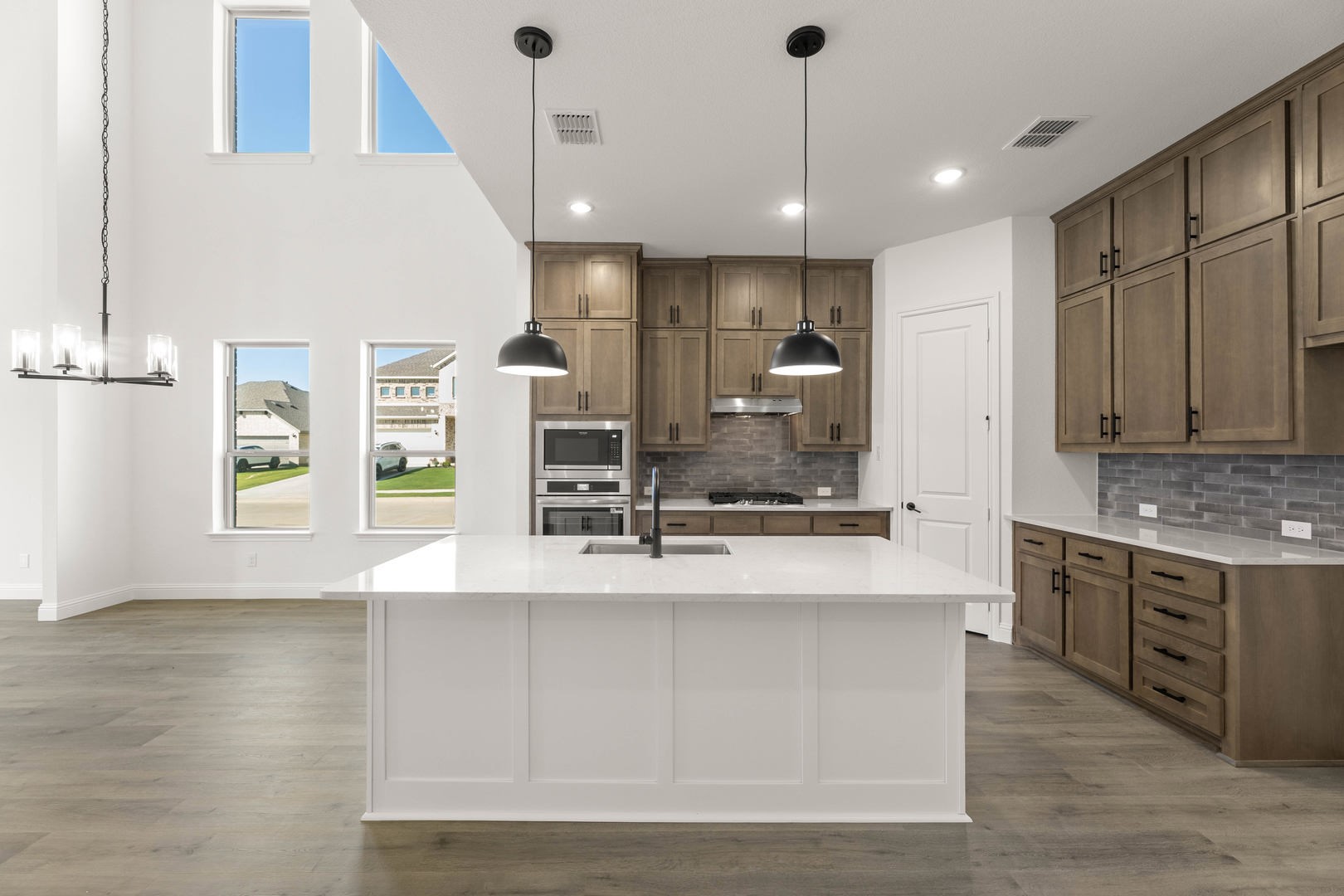 1041 Moss Grove Trail Justin TX 76247