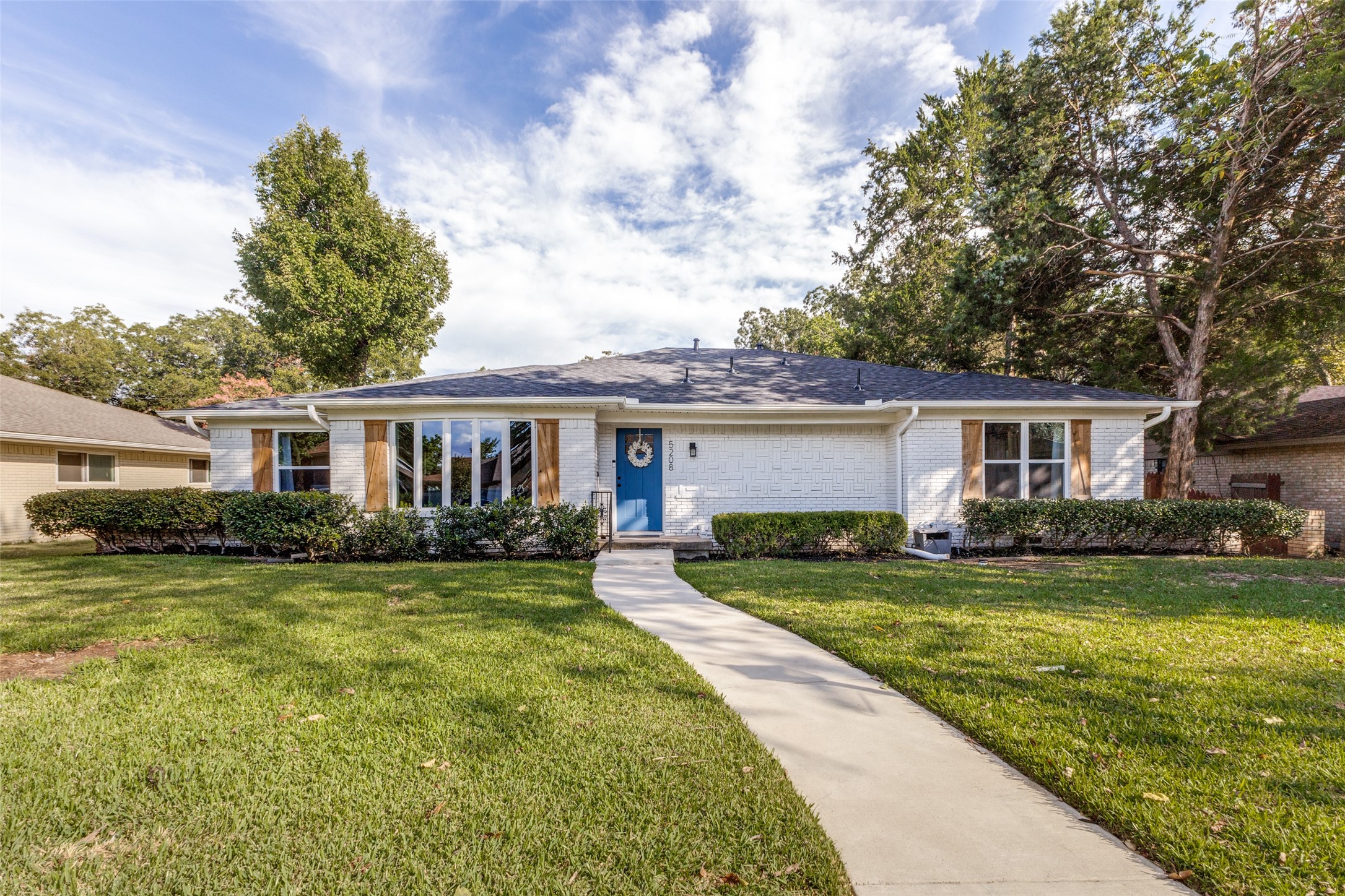 5208 Elkridge Drive Dallas TX 75227