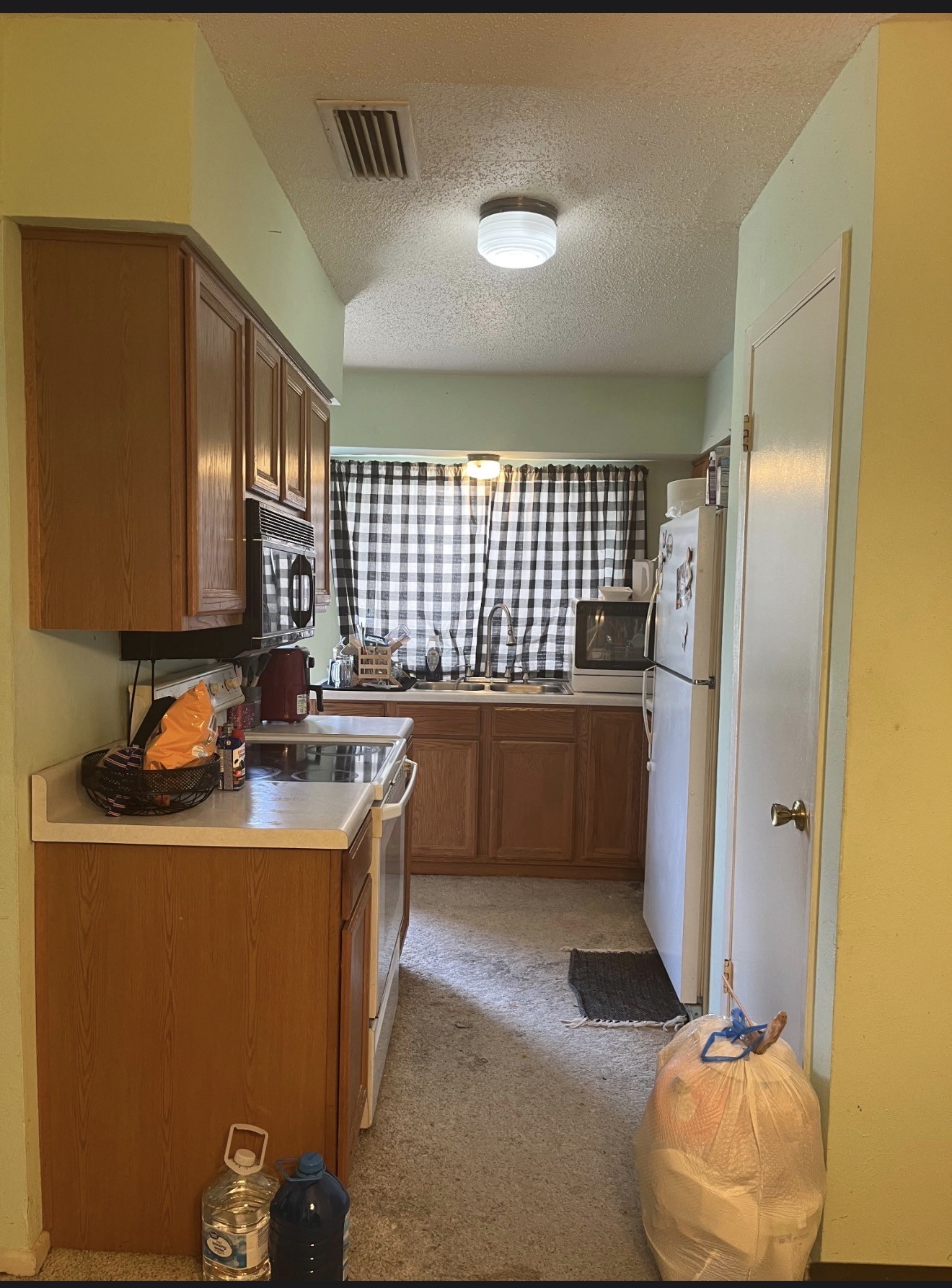 914 Pleasant Valley Road Garland TX 75040