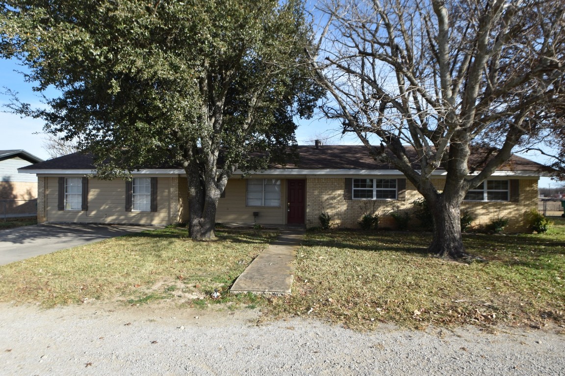 929 Preston Lane Dublin TX 76446