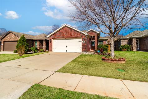 1309 Briarwood Drive Azle TX 76020