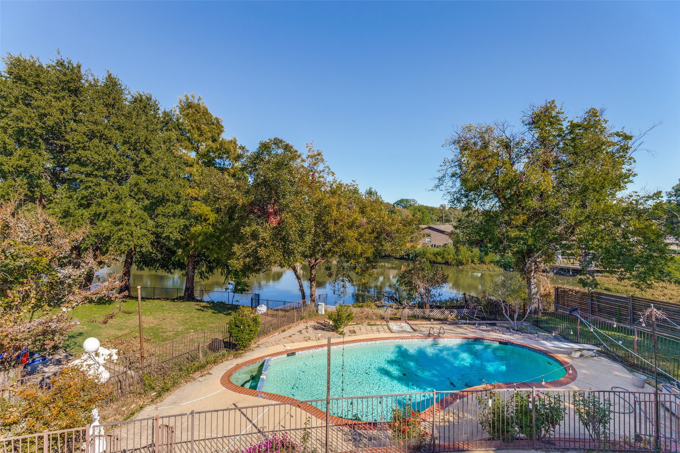3844 Diamond Loch W North Richland Hills TX 76180