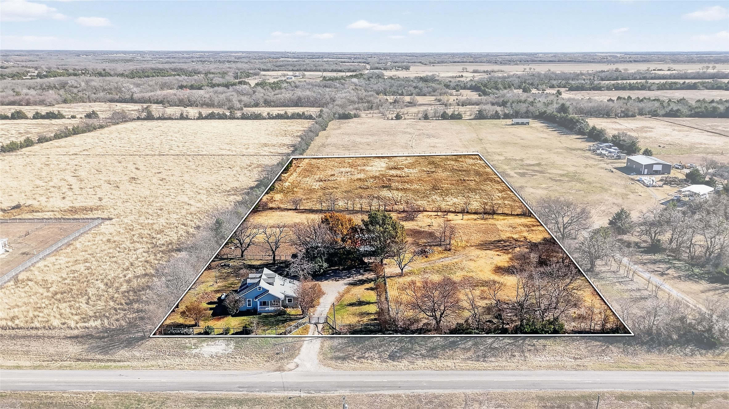 1883 S Fm 2077 Dodd City TX 75438