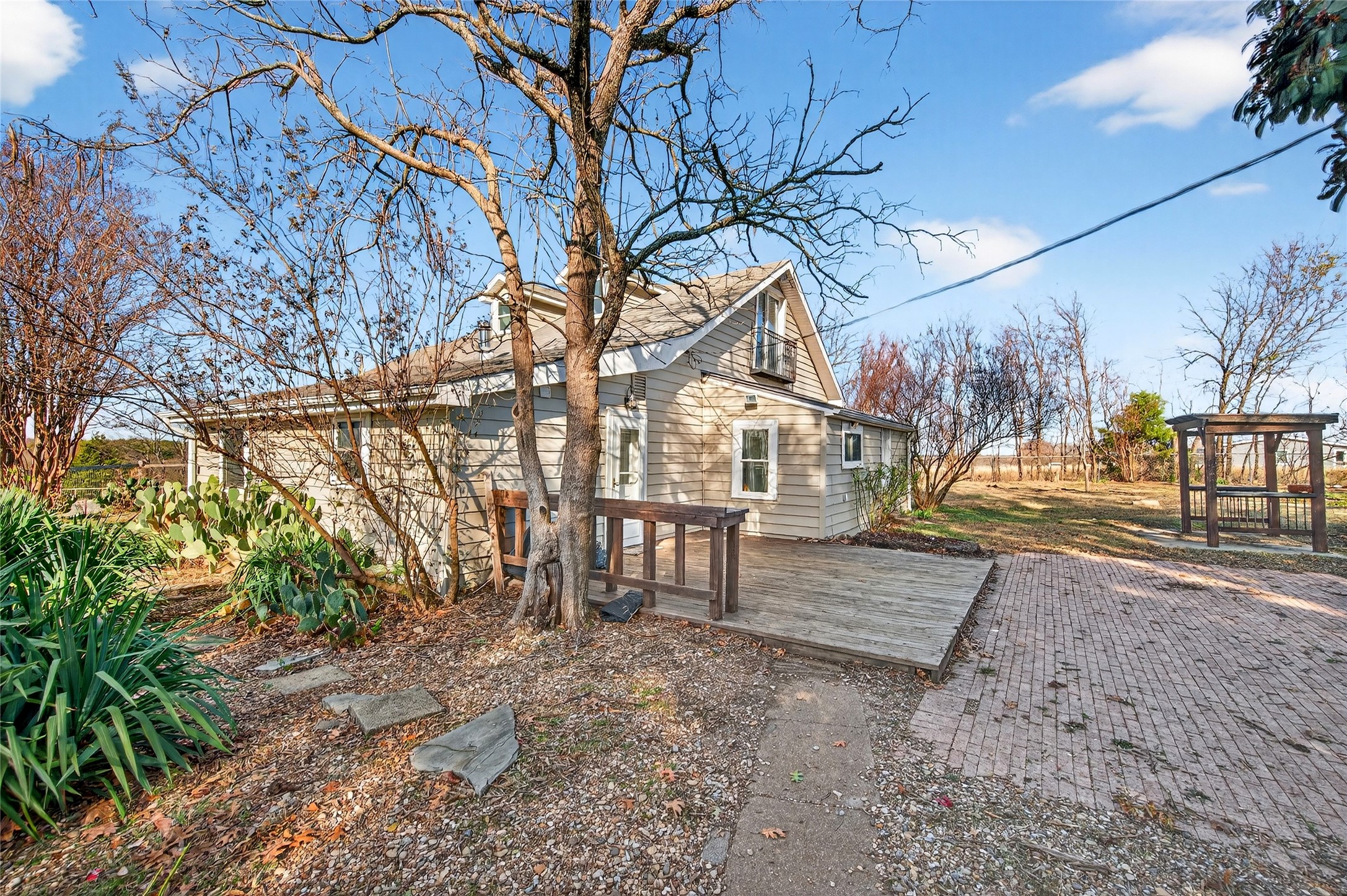 1883 S Fm 2077 Dodd City TX 75438
