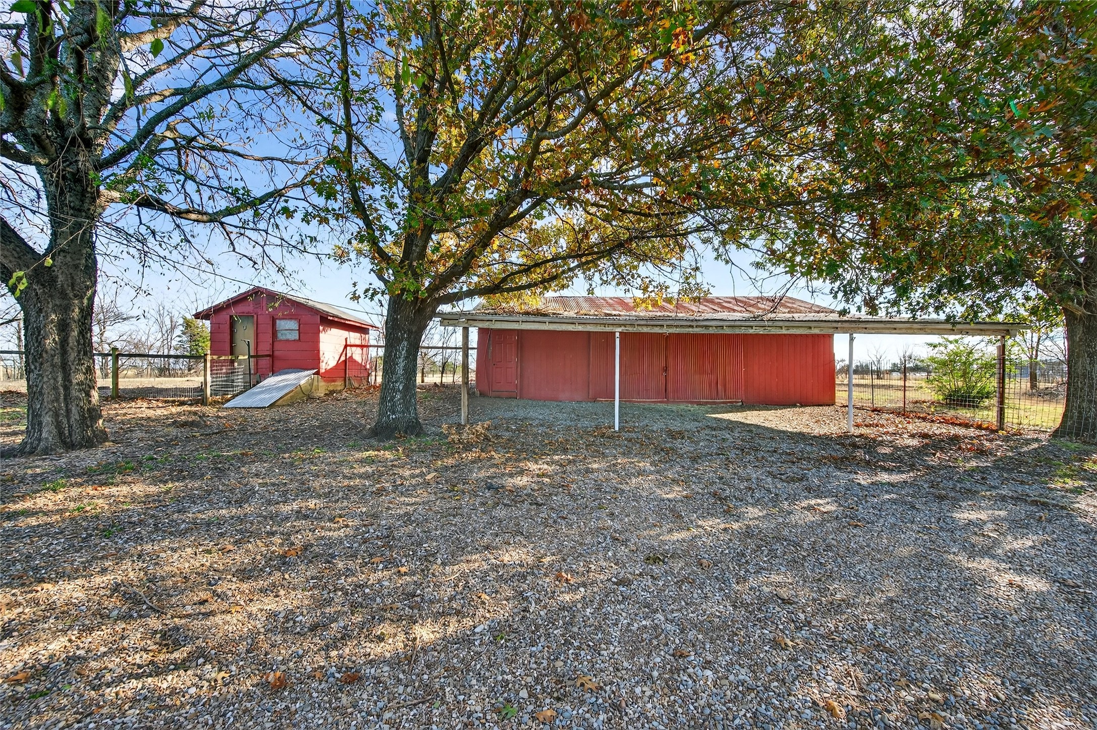1883 S Fm 2077 Dodd City TX 75438
