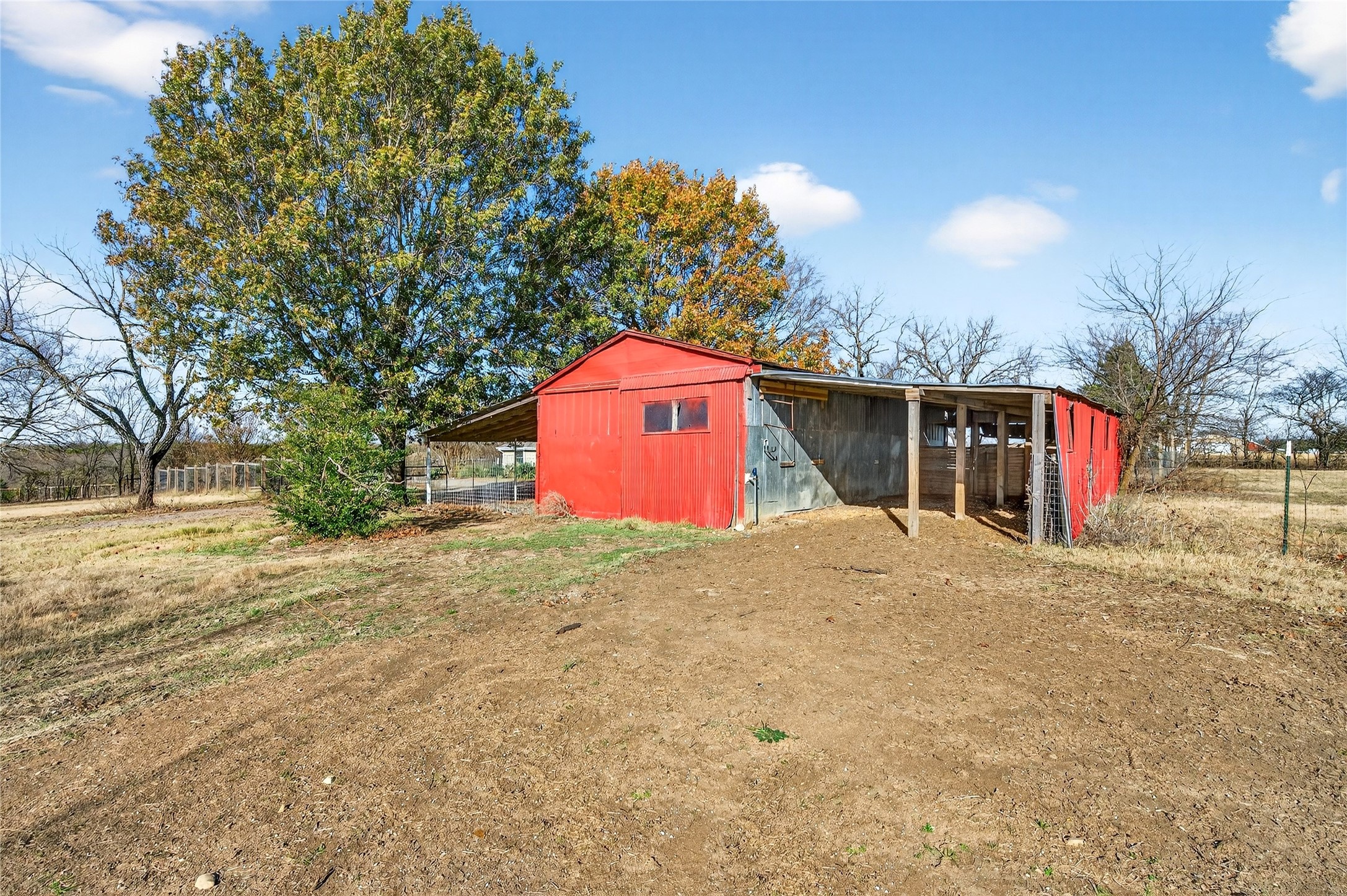 1883 S Fm 2077 Dodd City TX 75438