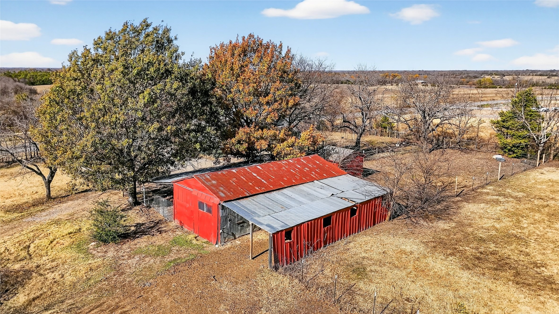 1883 S Fm 2077 Dodd City TX 75438