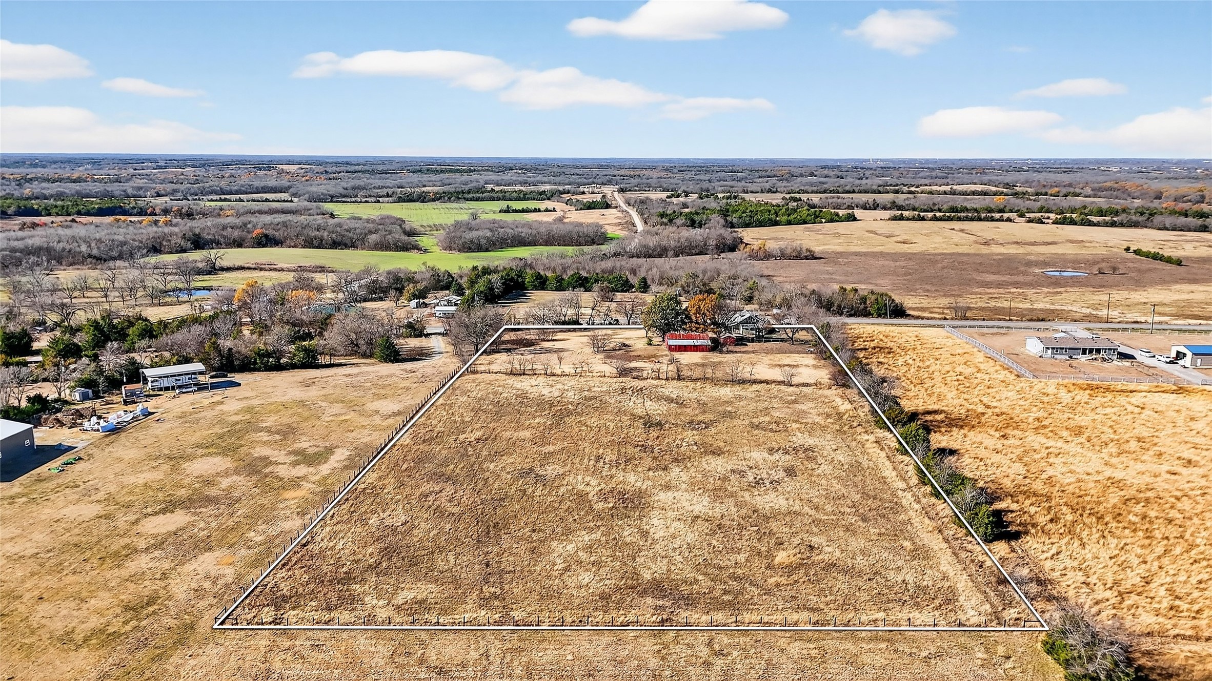 1883 S Fm 2077 Dodd City TX 75438