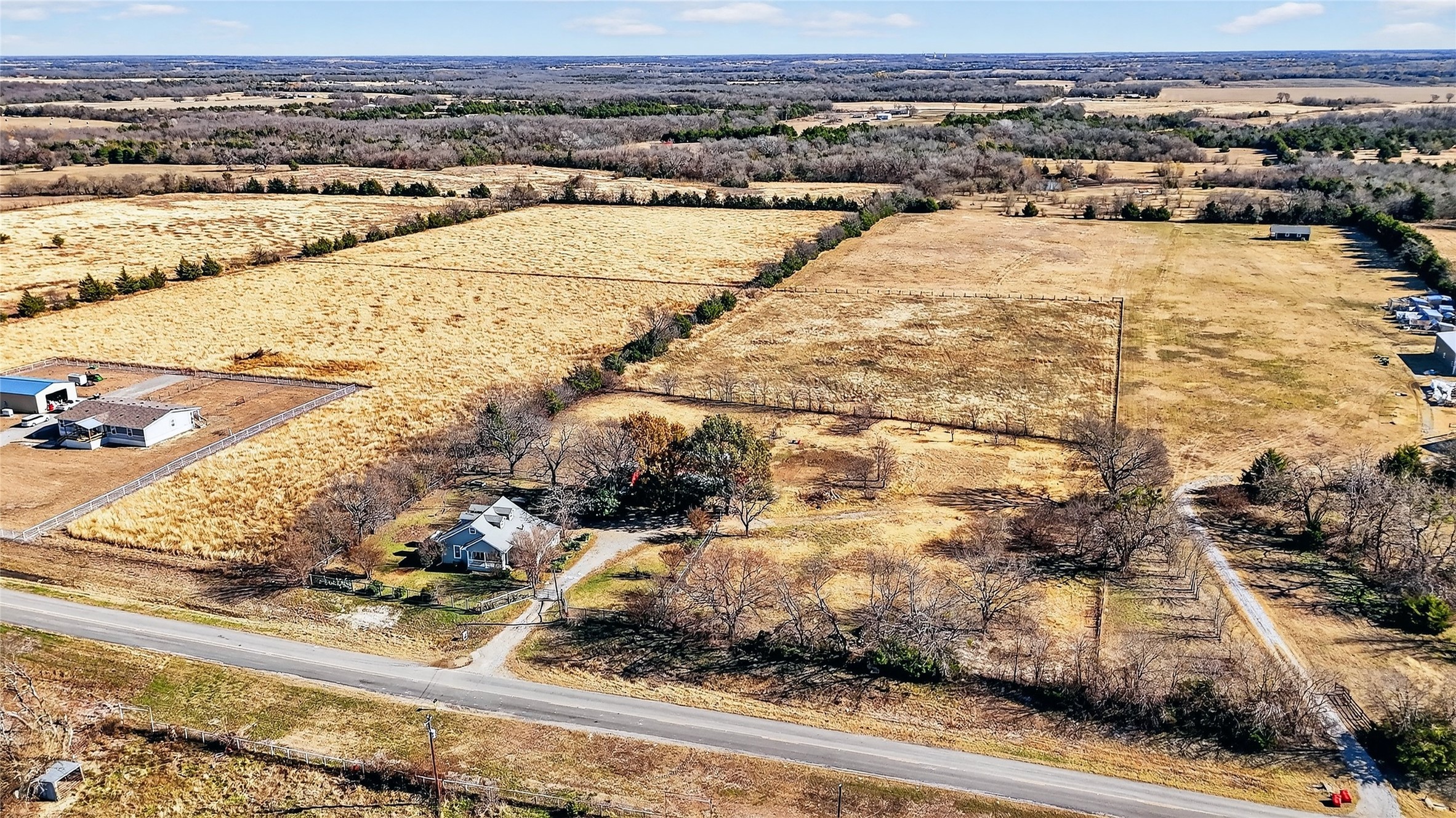 1883 S Fm 2077 Dodd City TX 75438