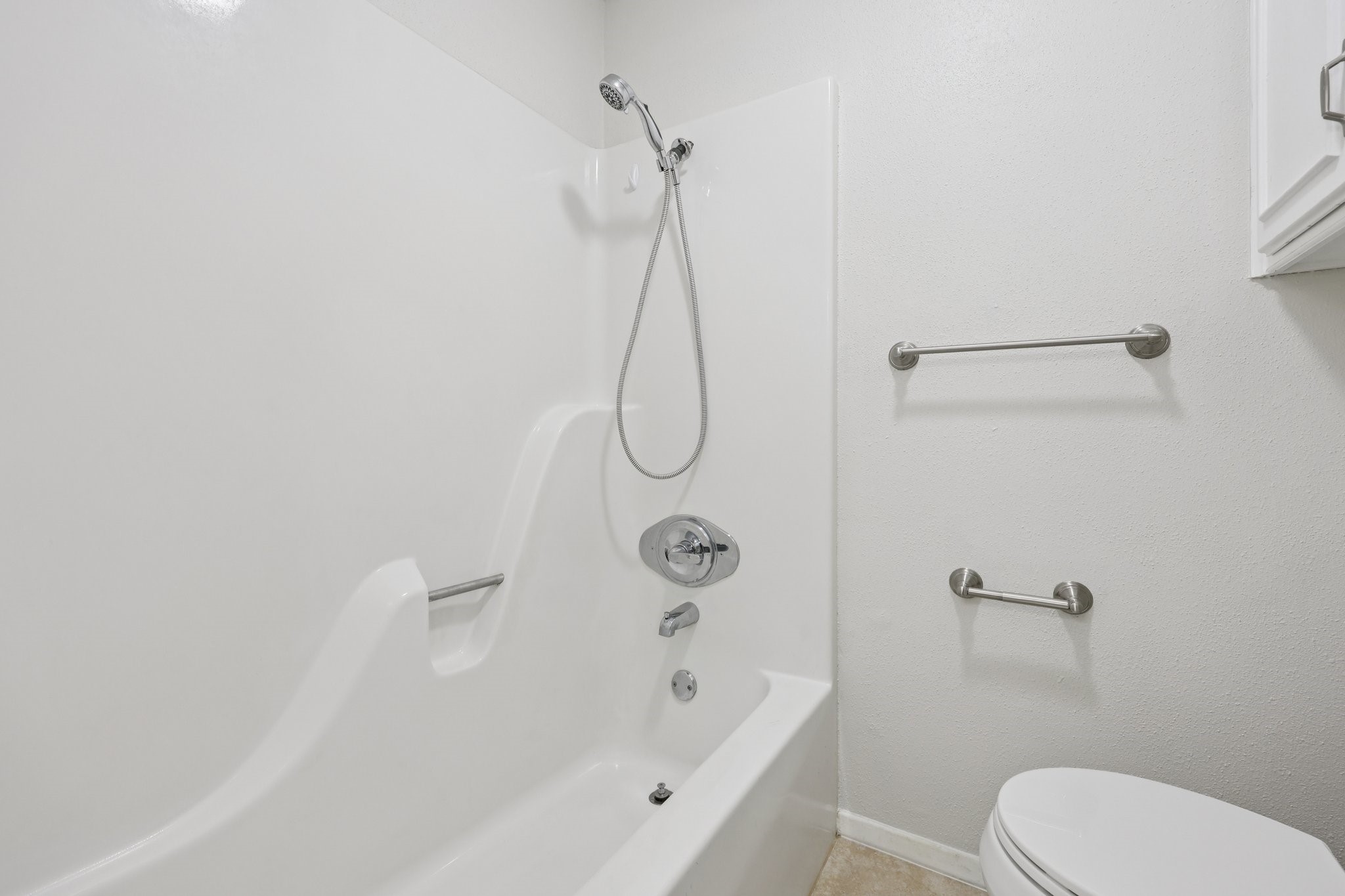 2417 Meadow Court Bedford TX 76021