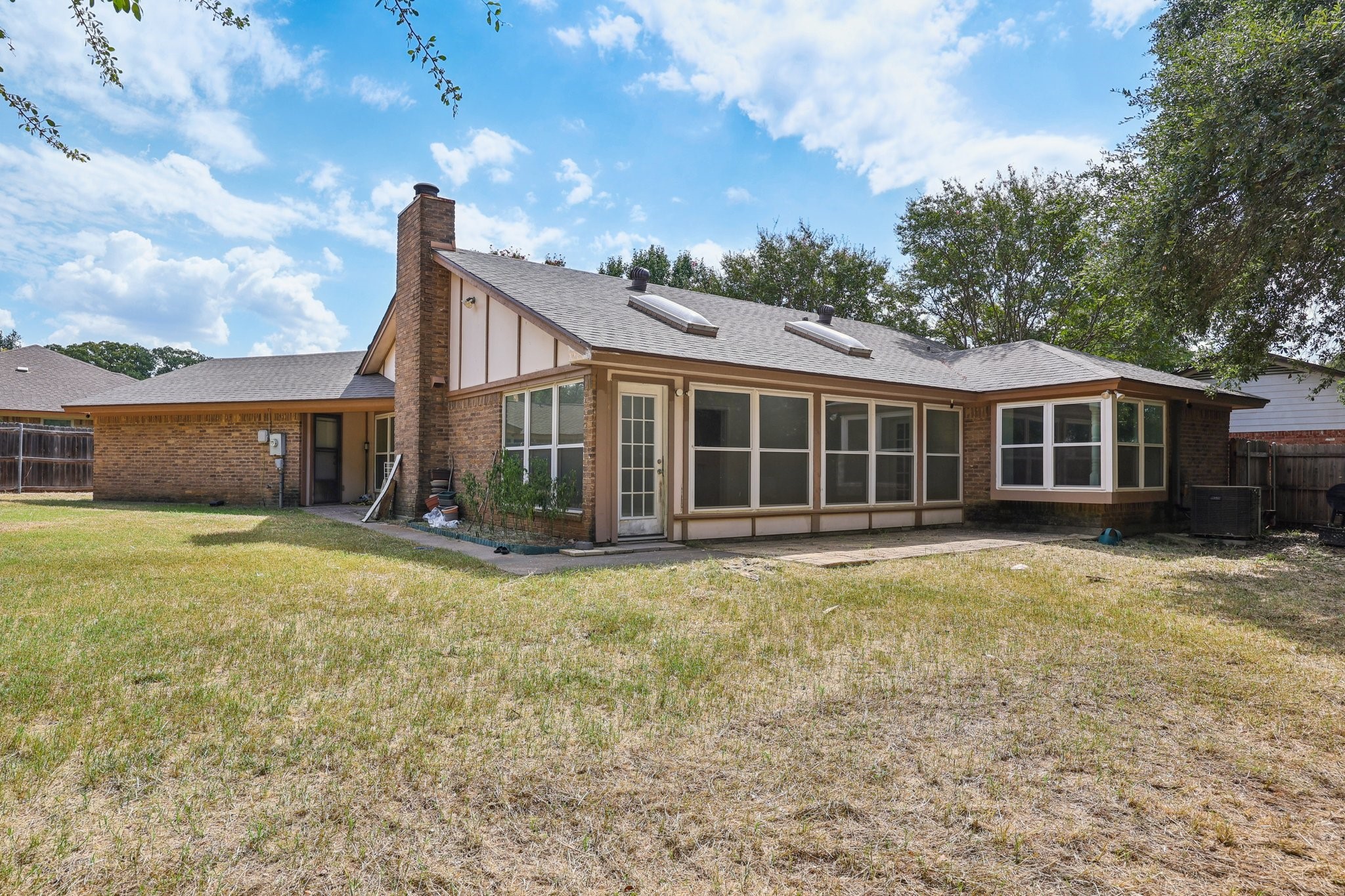 2417 Meadow Court Bedford TX 76021
