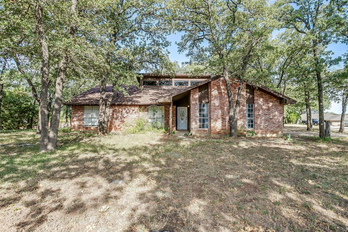 237 Gatewood Circle W Burleson TX 76028