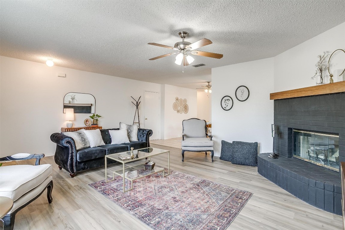 613 Oak View Court Azle TX 76020