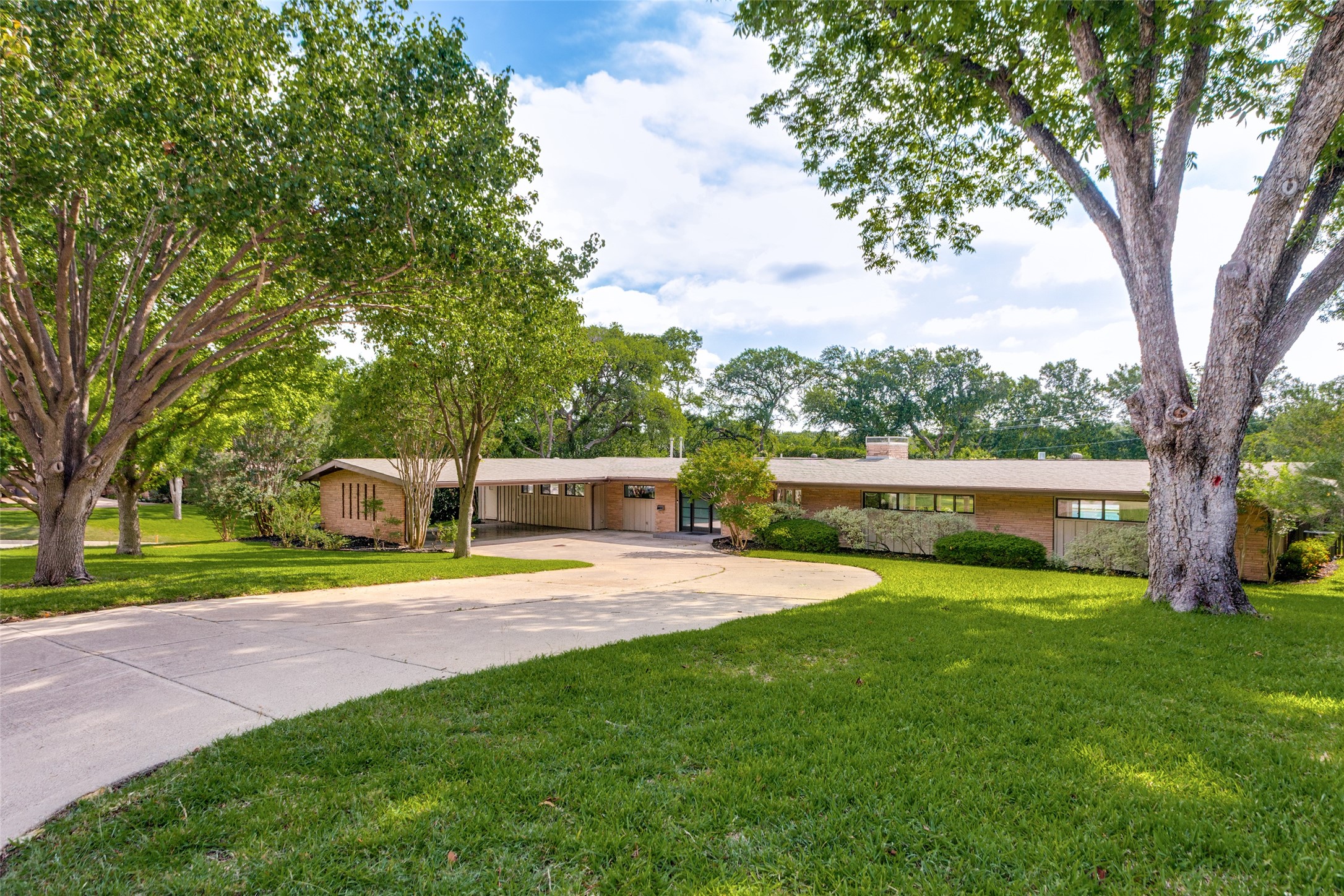 4101 Hildring Drive E Fort Worth TX 76109