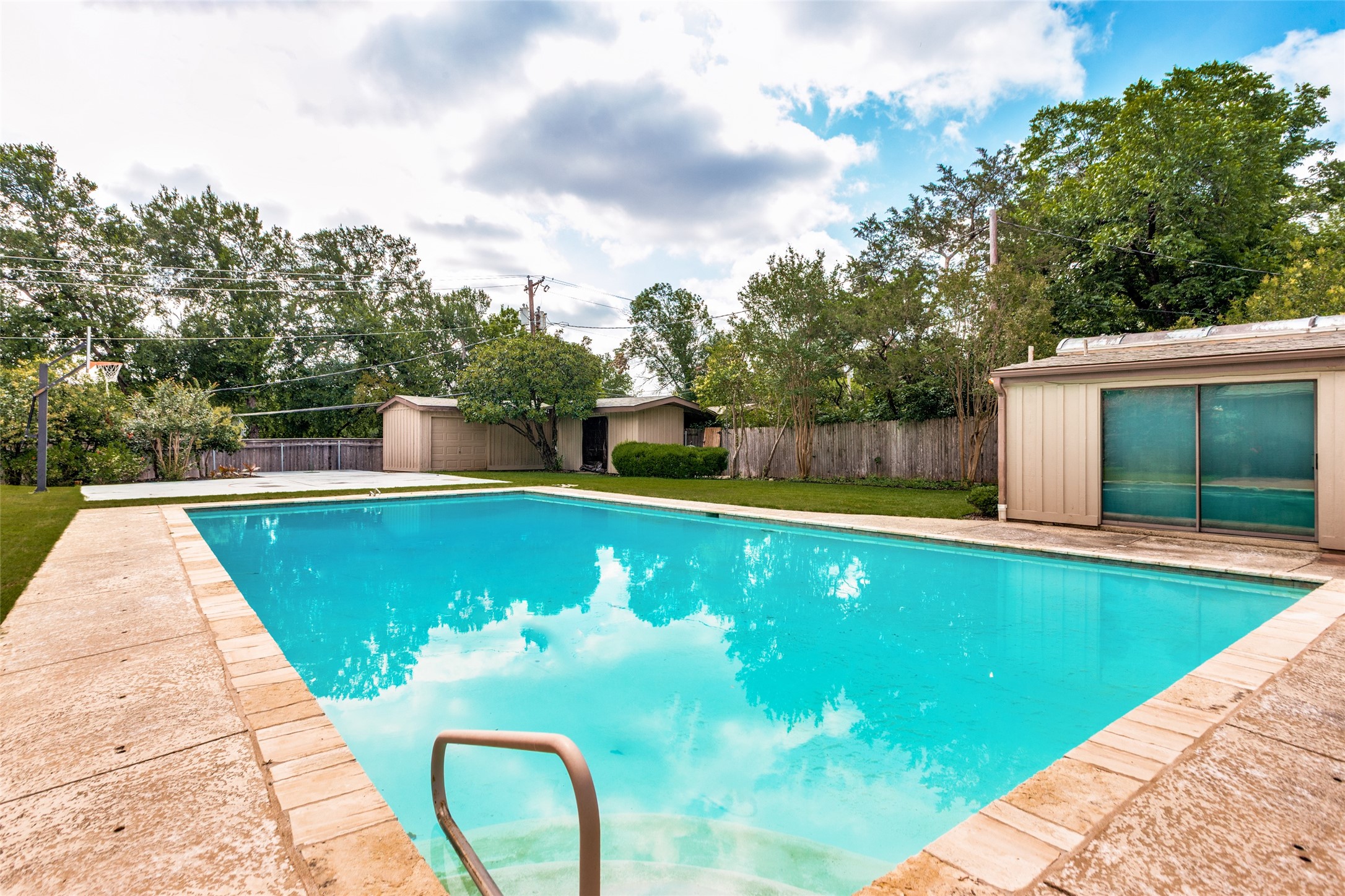 4101 Hildring Drive E Fort Worth TX 76109