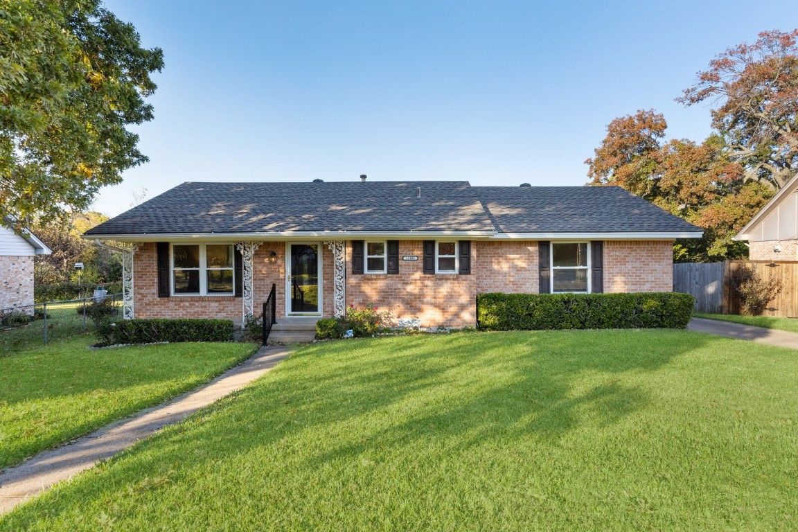 11105 Paddock Circle Dallas TX 75238