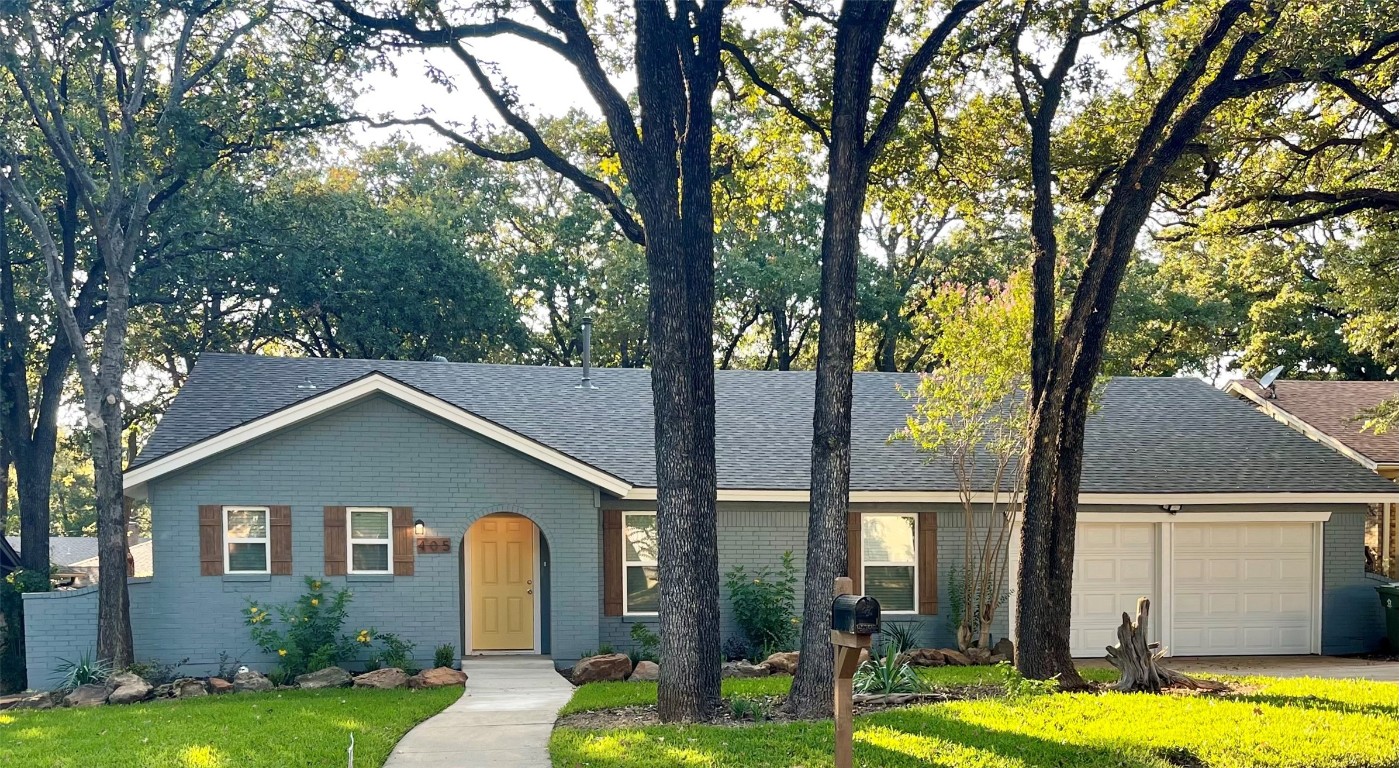 405 Hill Court Hurst TX 76053