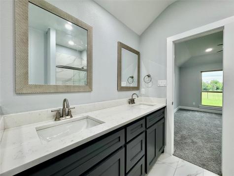 226 Lakeview Drive Runaway Bay TX 76426