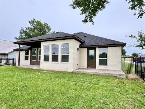 226 Lakeview Drive Runaway Bay TX 76426
