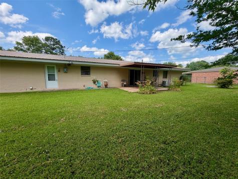 802 W 4th Street Clarksville TX 75426