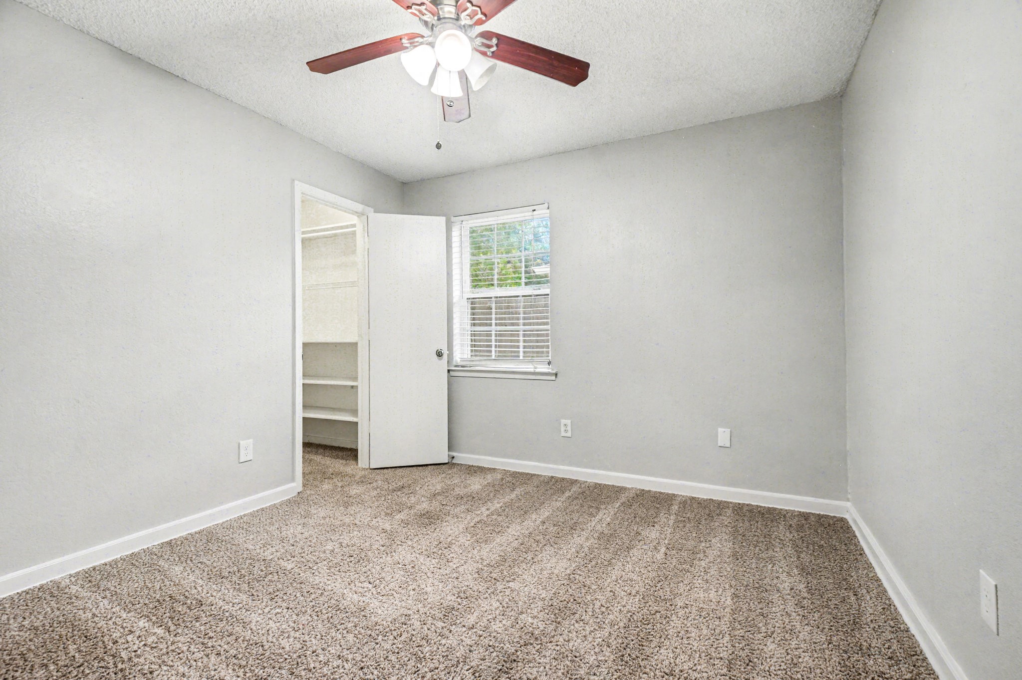 2424 Meadow Creek Bedford TX 76021