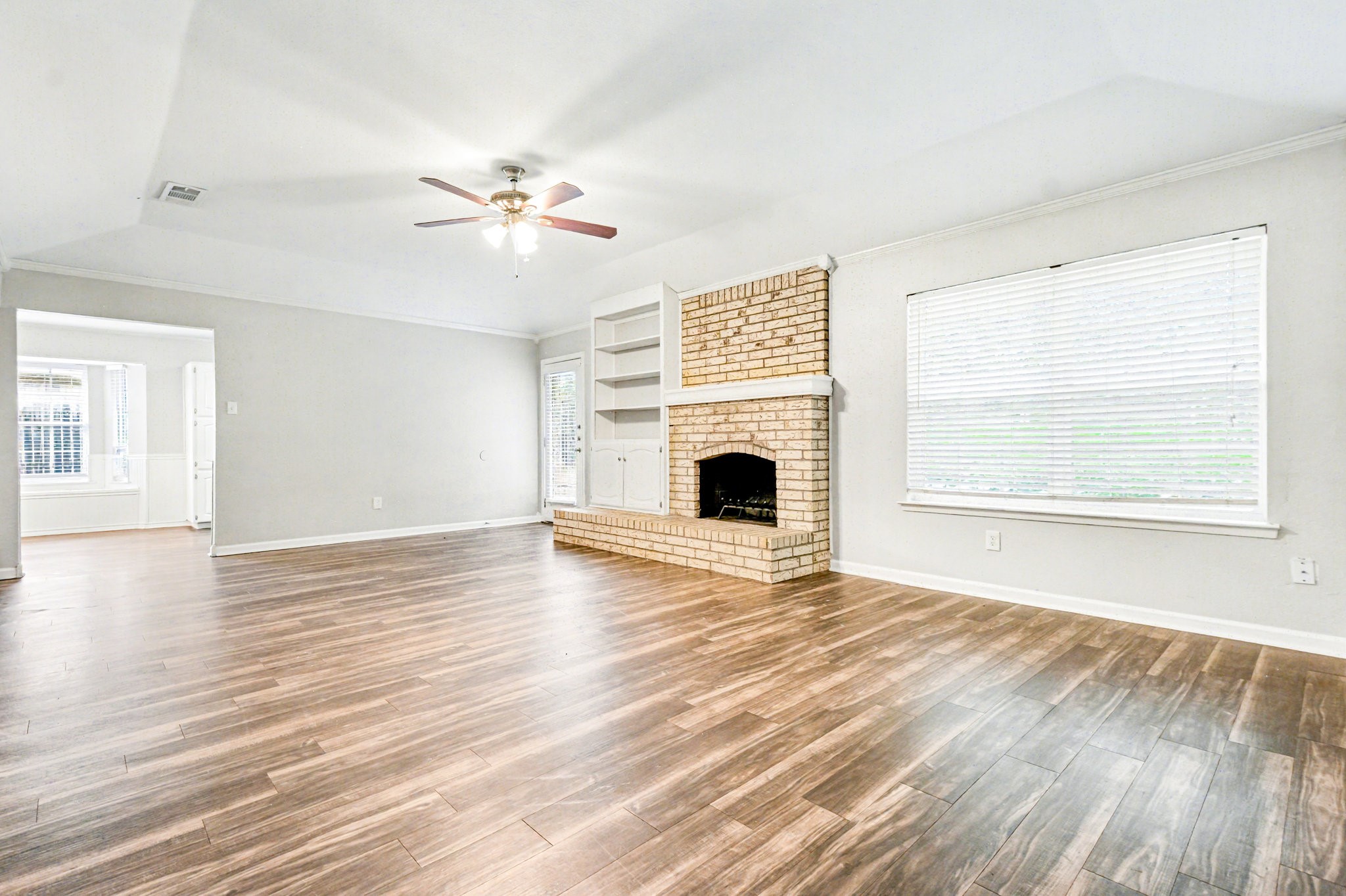 2424 Meadow Creek Bedford TX 76021