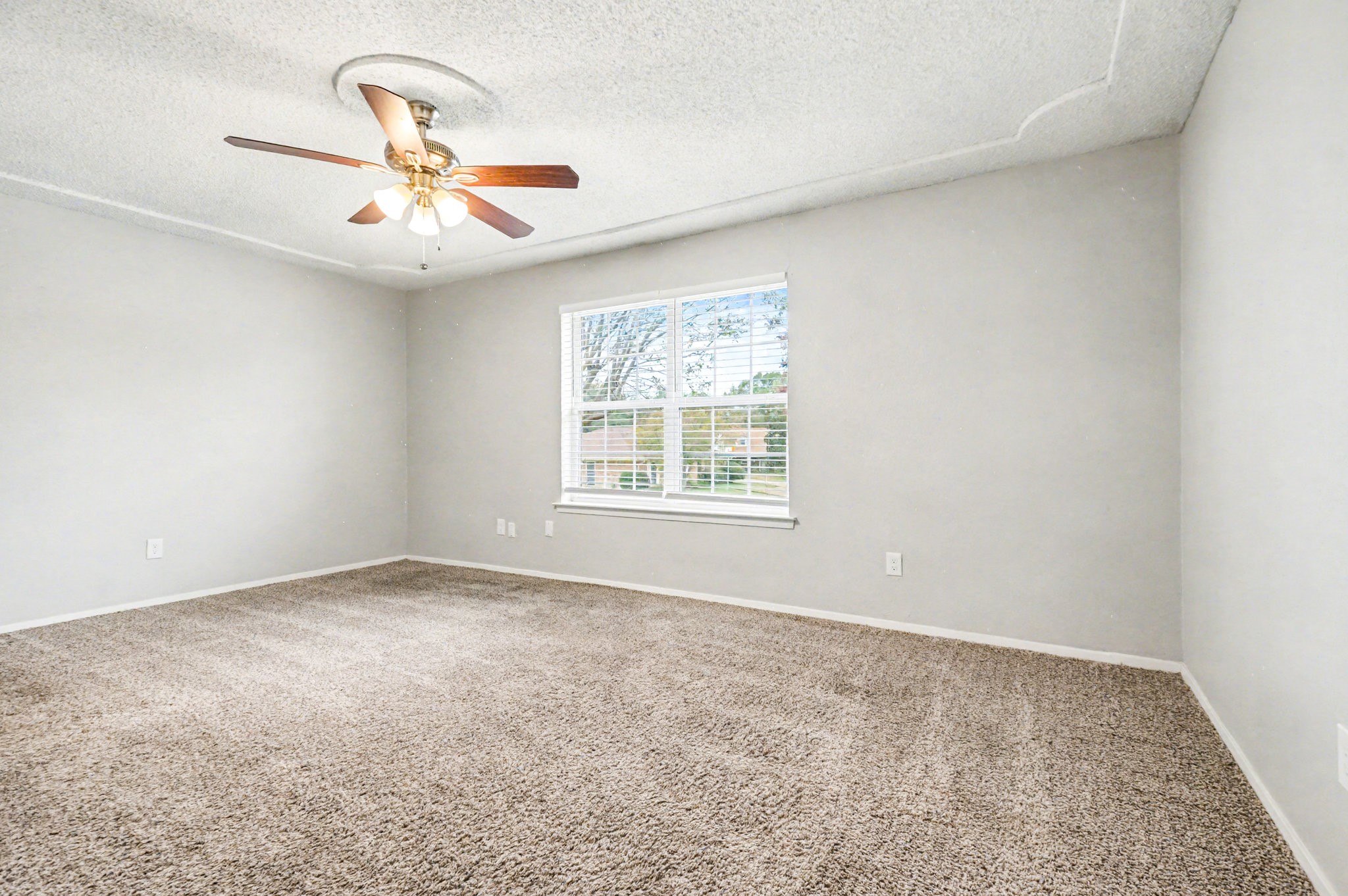 2424 Meadow Creek Bedford TX 76021