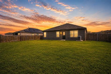 144 Barbwire Way Newark TX 76071