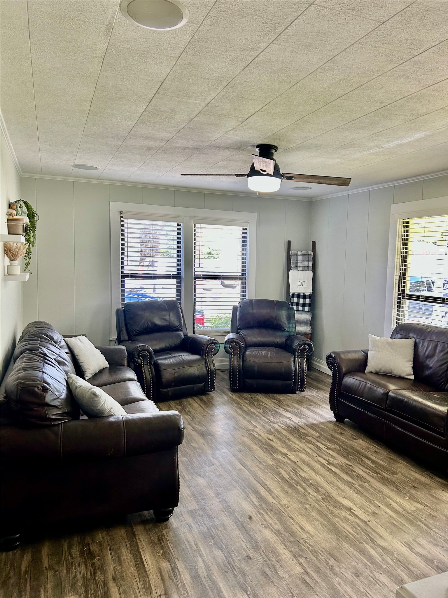 814 Spring Street Springhill LA 71075