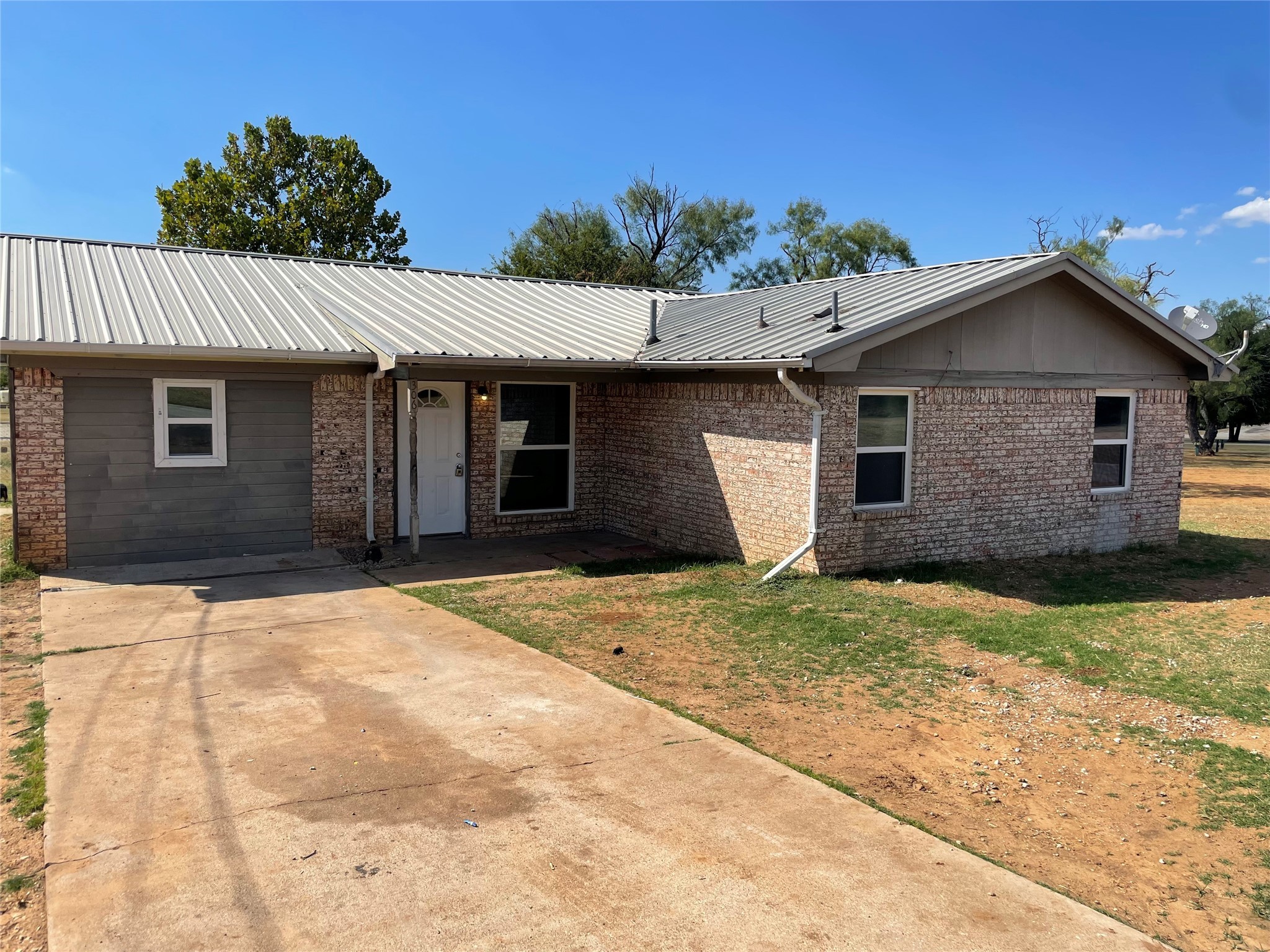 306 S Old Caddo Avenue Breckenridge TX 76424