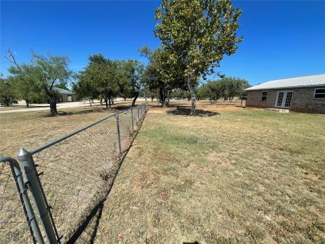 306 S Old Caddo Avenue Breckenridge TX 76424