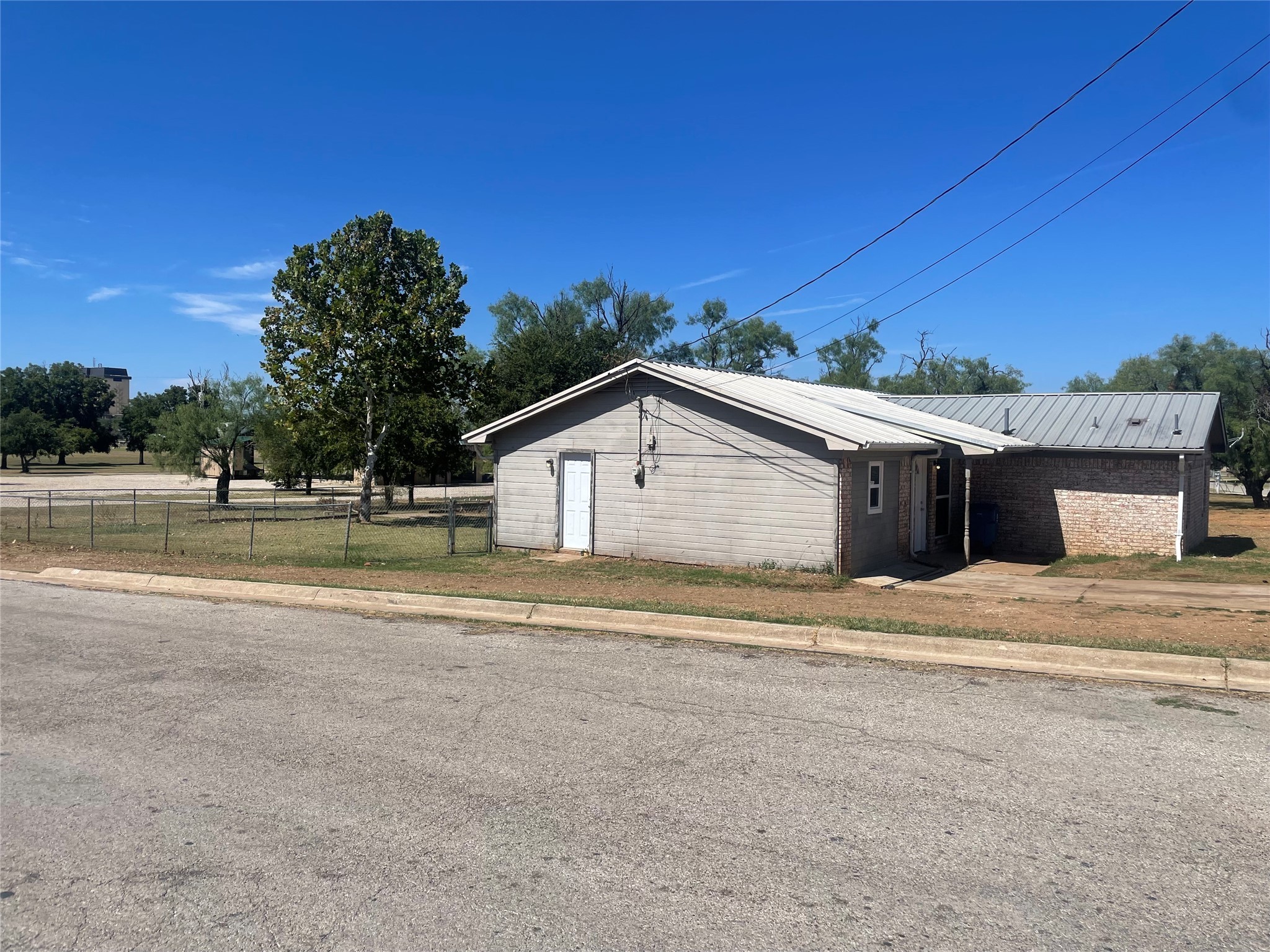306 S Old Caddo Avenue Breckenridge TX 76424