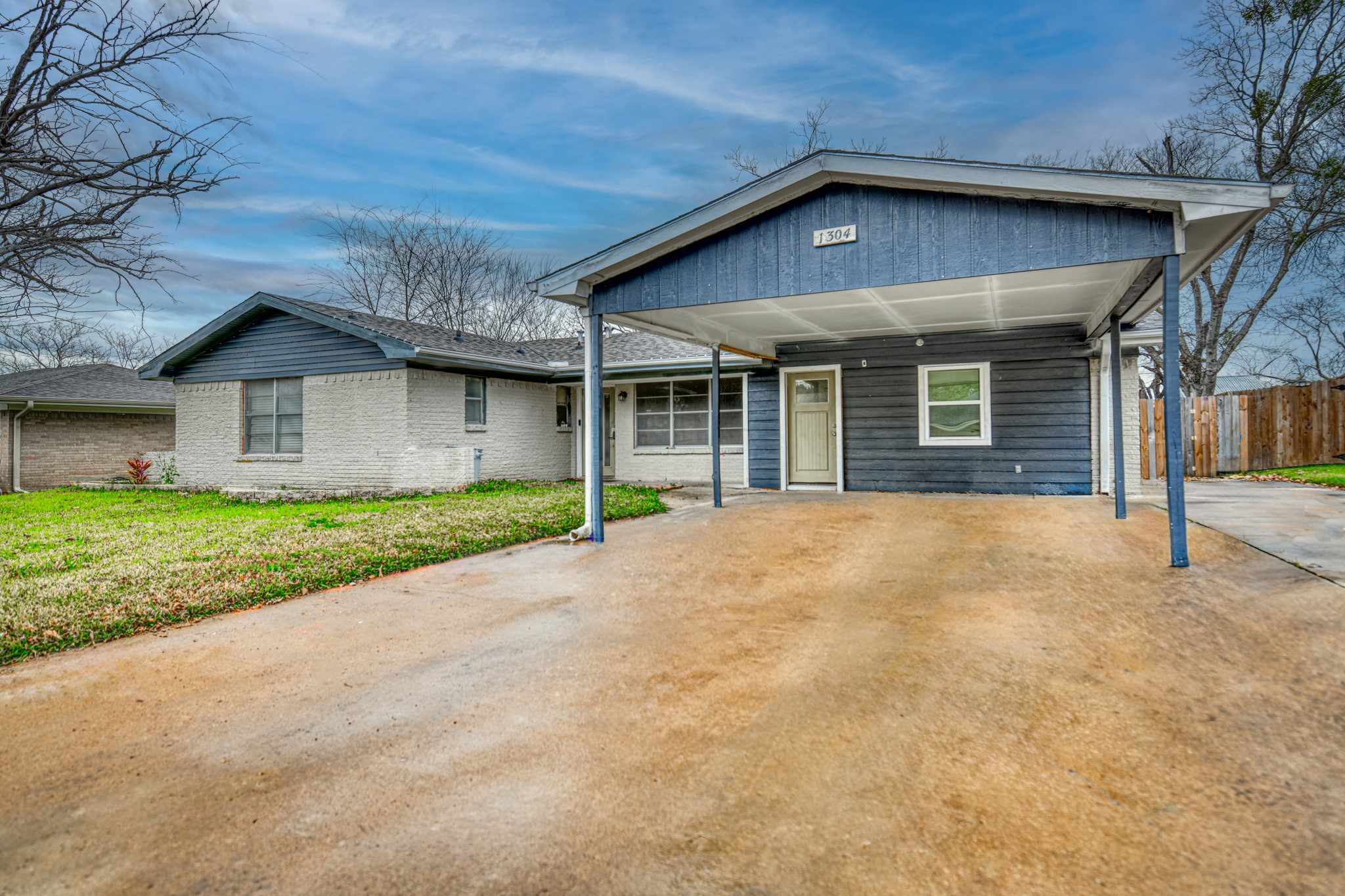 1304 Crestview Drive Kaufman TX 75142