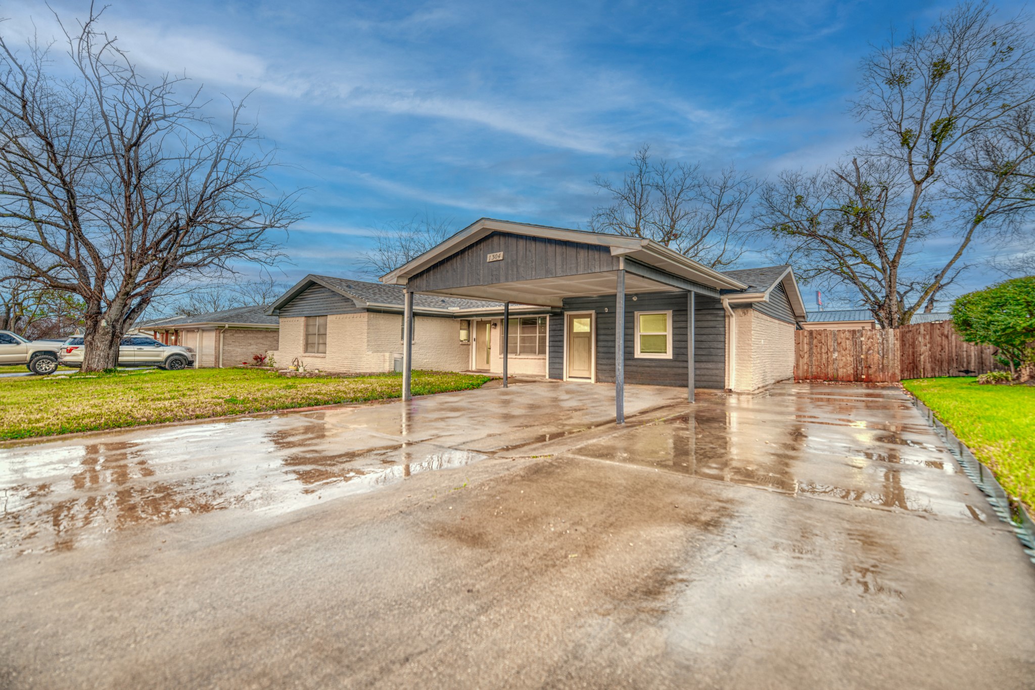 1304 Crestview Drive Kaufman TX 75142
