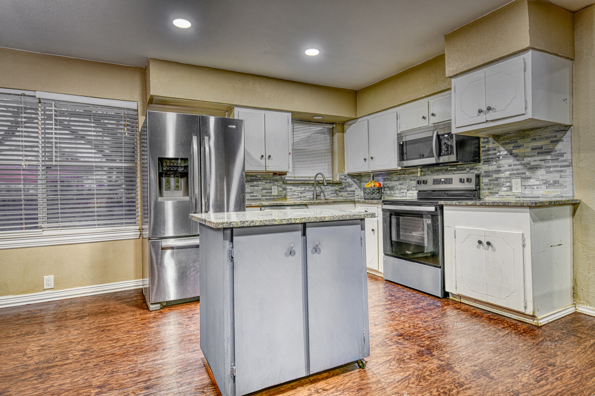 1304 Crestview Drive Kaufman TX 75142