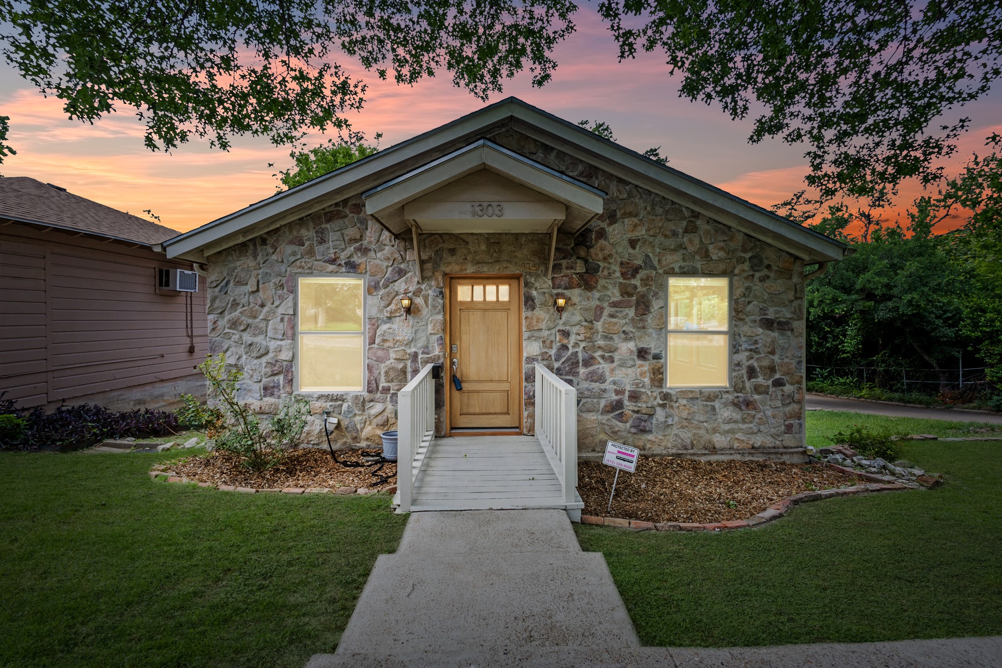 1303 Arizona Avenue Dallas TX 75216