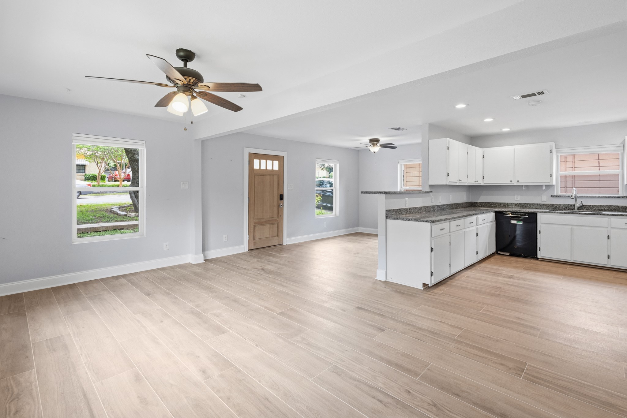 1303 Arizona Avenue Dallas TX 75216