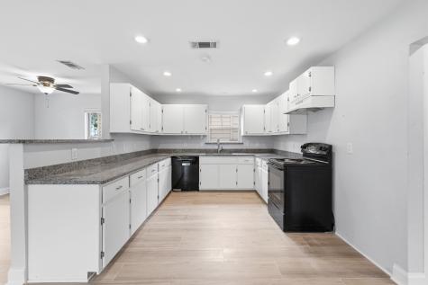 1303 Arizona Avenue Dallas TX 75216