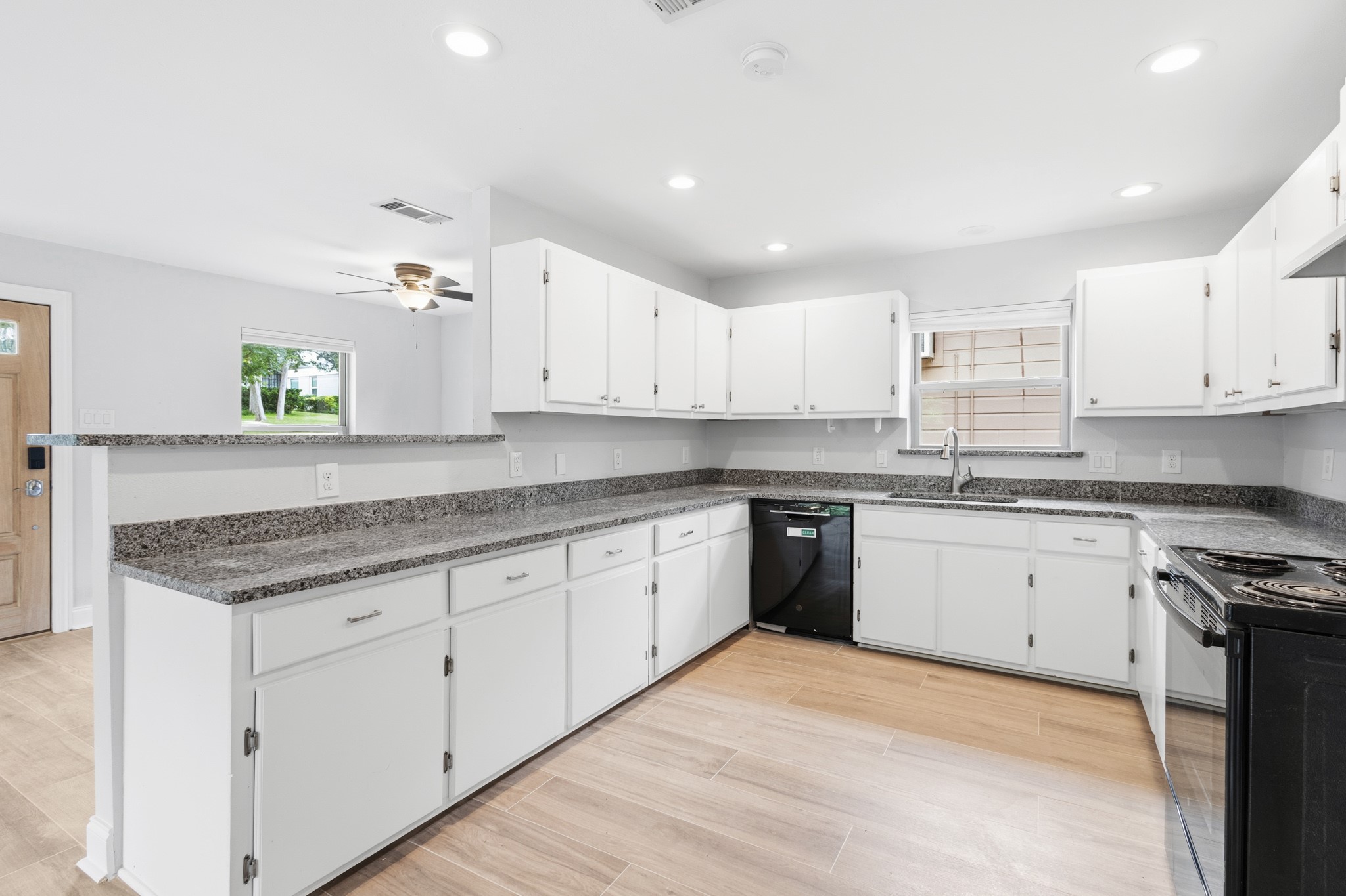 1303 Arizona Avenue Dallas TX 75216